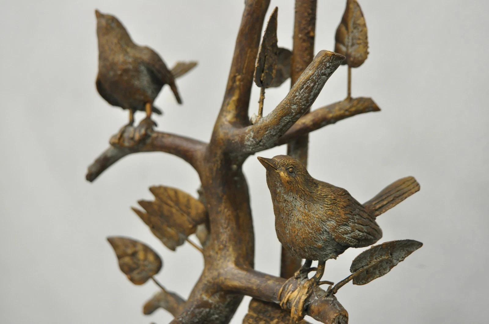 Lámpara de Sobremesa Contemporánea Estilo Chinoiserie Acabado Bronce Metal Pájaros en Rama en venta 2