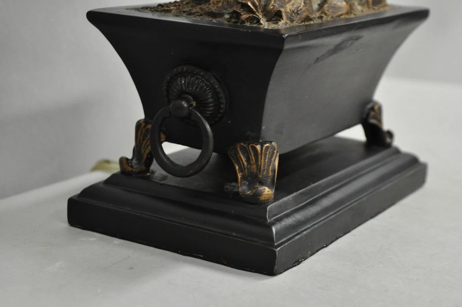 Lámpara de Sobremesa Contemporánea Estilo Chinoiserie Acabado Bronce Metal Pájaros en Rama en venta 4