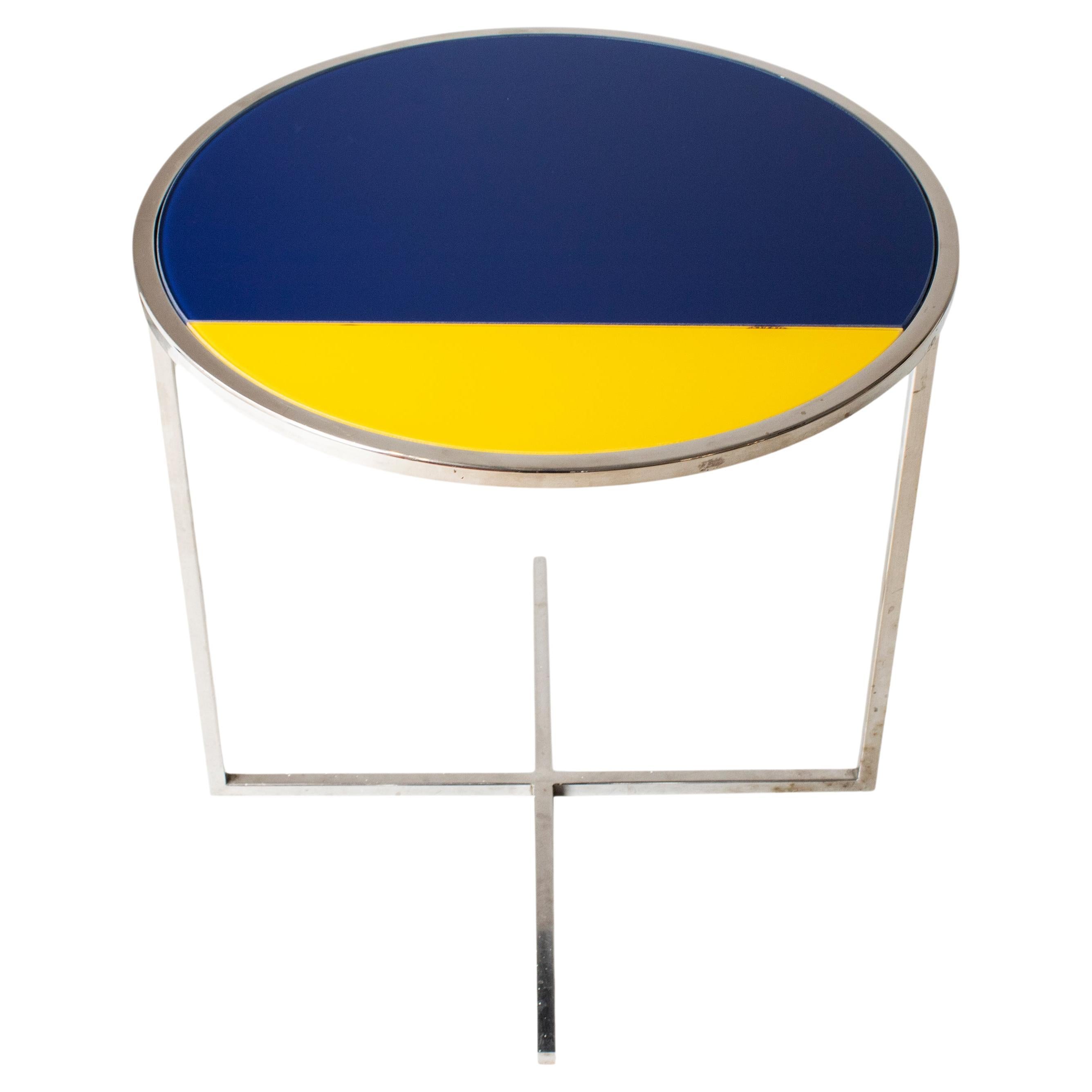 Table centrale ronde contemporaine en acier chromé, verre bleu et jaune, Italie, 1970