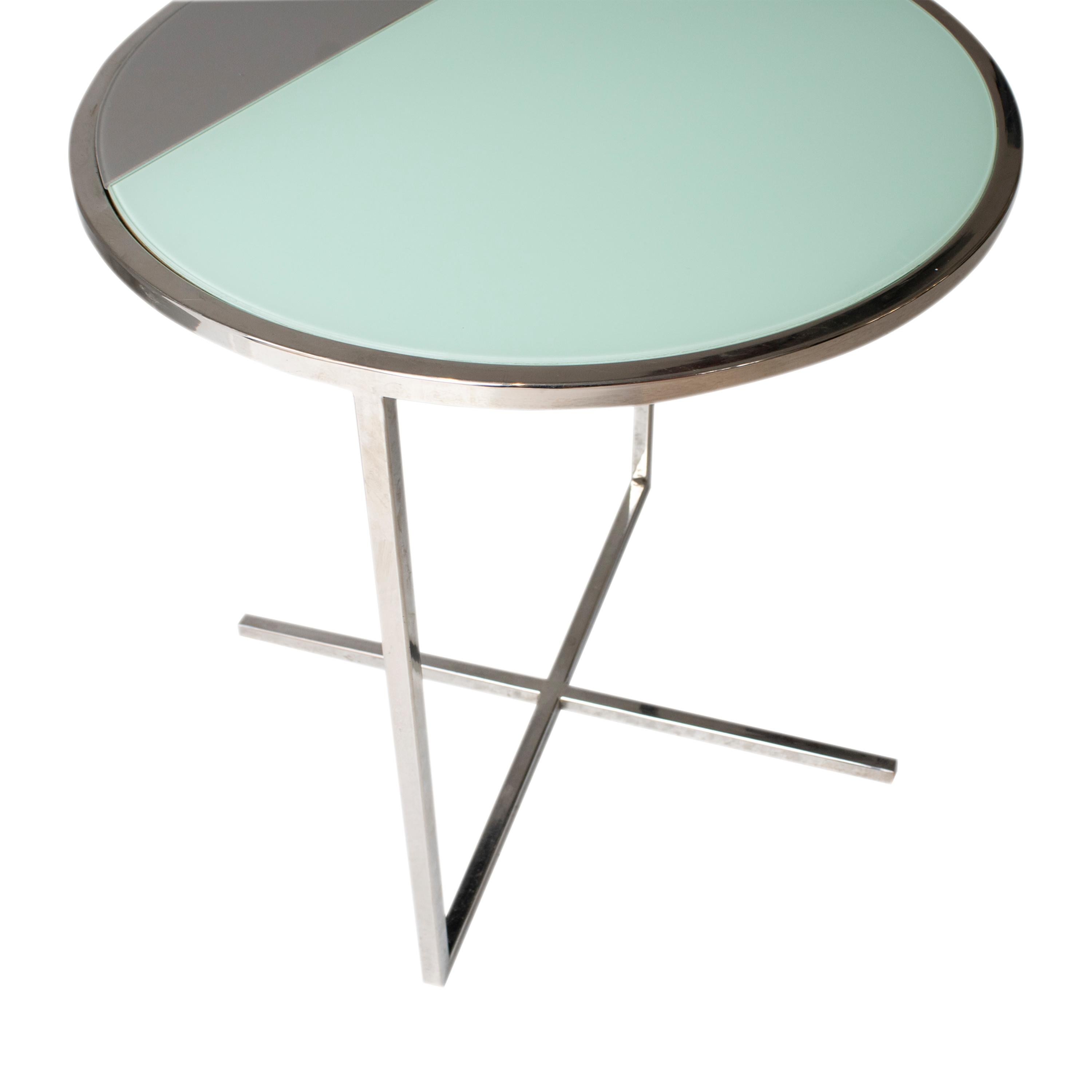 Espagnol Table de centre ronde contemporaine en acier chromé, verte et verre gris, Italie, 1970