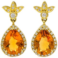 Boucles d'oreilles pendantes contemporaines en or 18 carats avec citrine et diamant en forme de feuillage