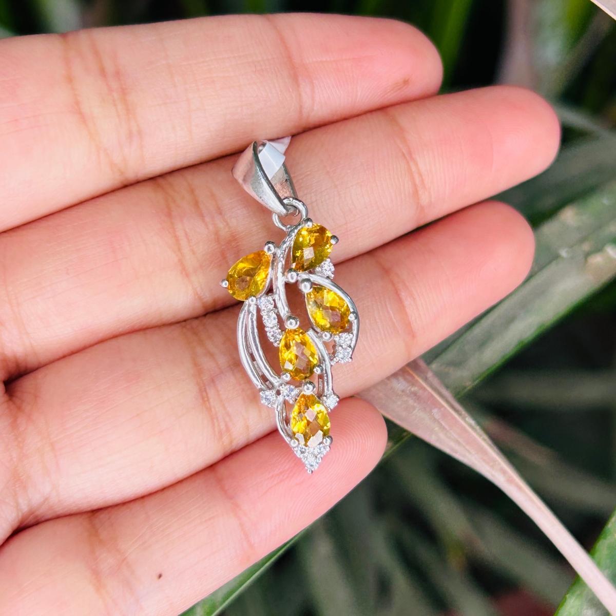 Contemporary Citrine Pear Gemstone Infinity Pendant for Her in Silver Jewelry For Sale 1