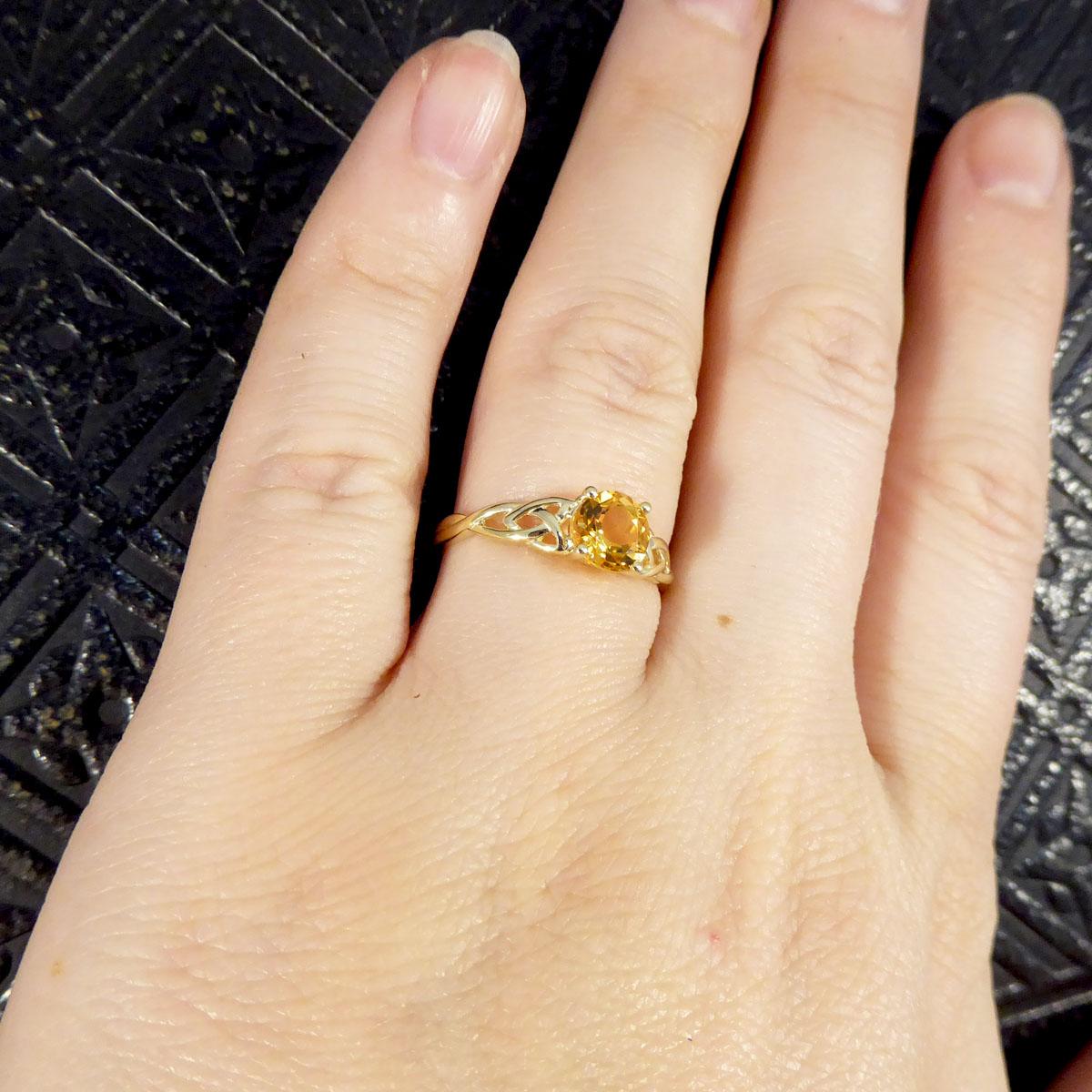 Contemporary Citrine Single Stone Ring with Detailed Shoulders 9ct Yellow Gold 1