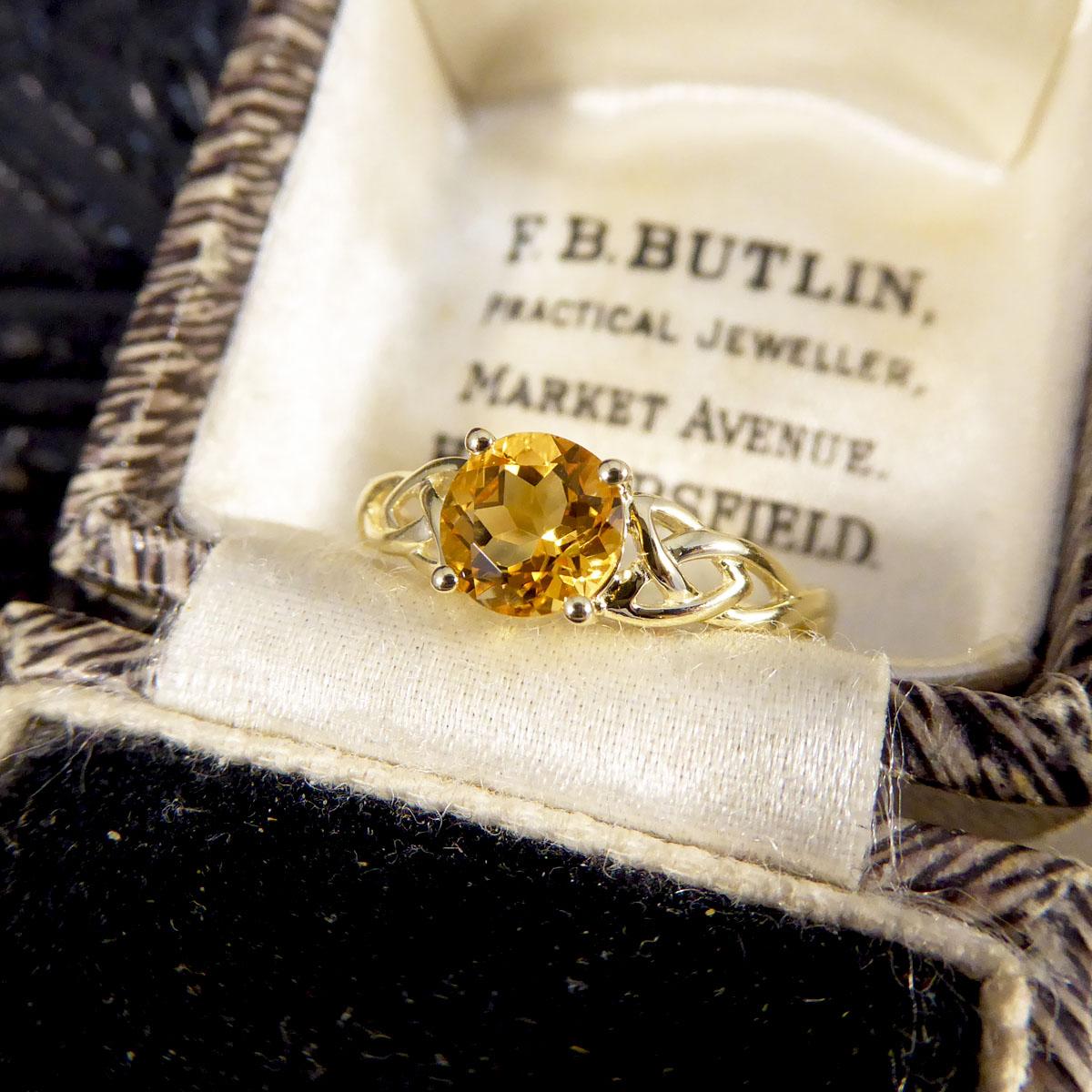 Contemporary Citrine Single Stone Ring with Detailed Shoulders 9ct Yellow Gold 3