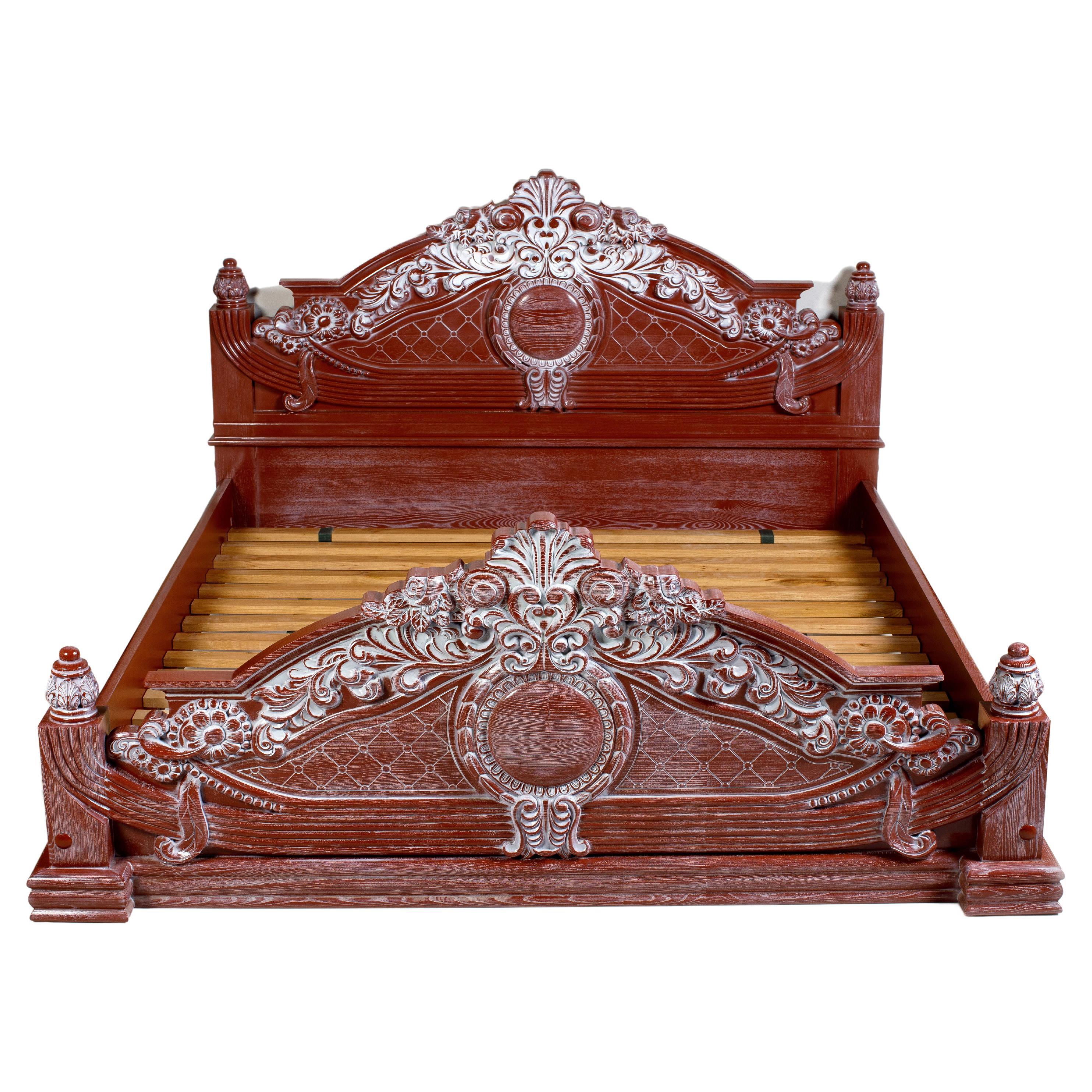 Contemporary Classic Geschnitzt Weiß Floral Motiv King Bettgestell im Angebot