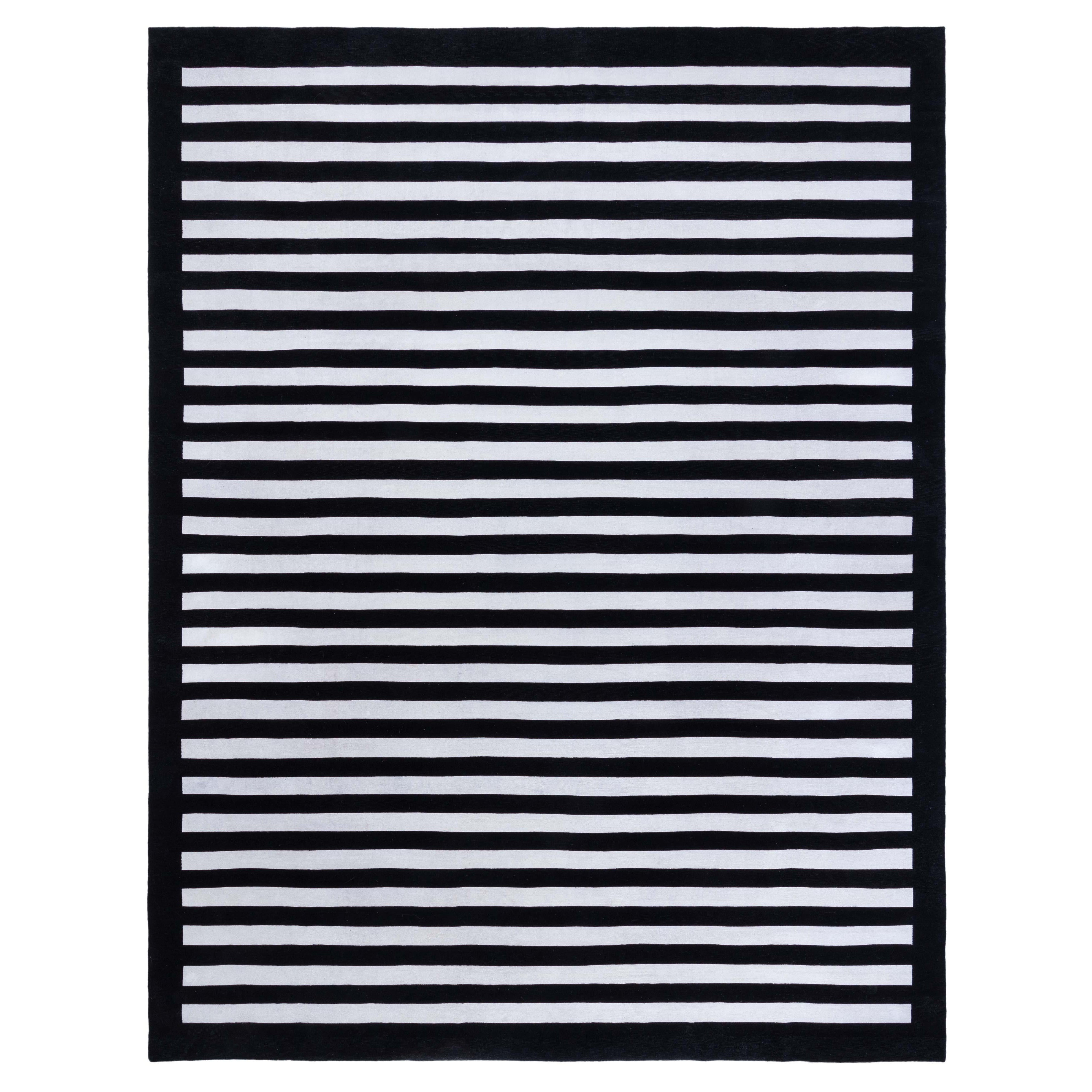 Tappeto classico contemporaneo a strisce in bianco e nero di Doris Leslie Blau in vendita