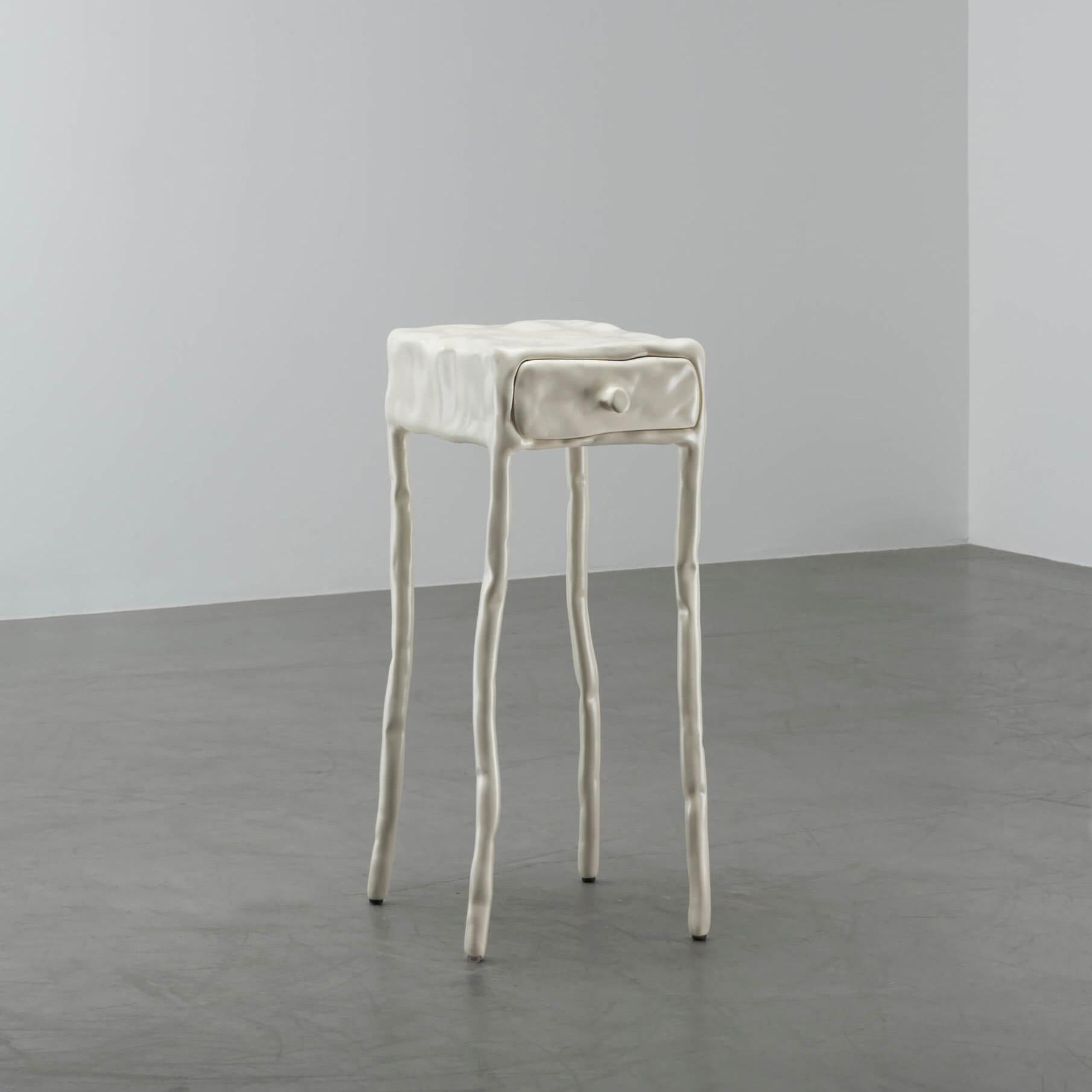 Table contemporaine en argile avec tiroir de Maarten Baas Neuf - En vente à Warsaw, PL