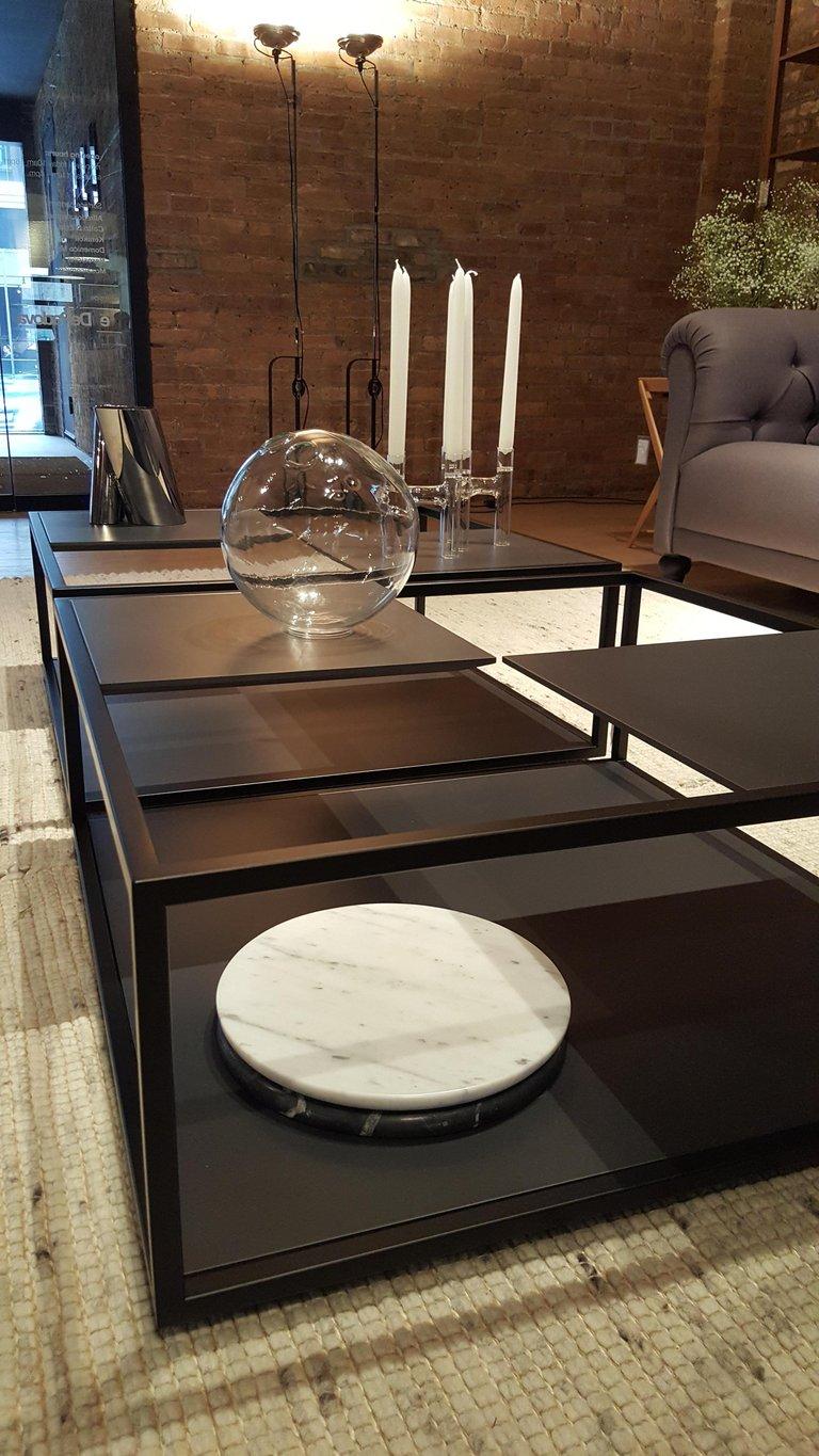 Moderne Sculpture décorative en verre transparent représentant une boule de bowling, faite à la main, pour clients de l'UE, en stock