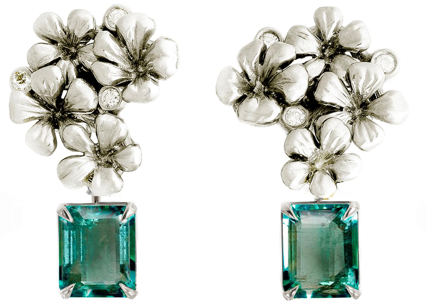 Eighteen Karat White Gold Contemporary Clip-On Earrings with Natural Emeralds For Sale 2