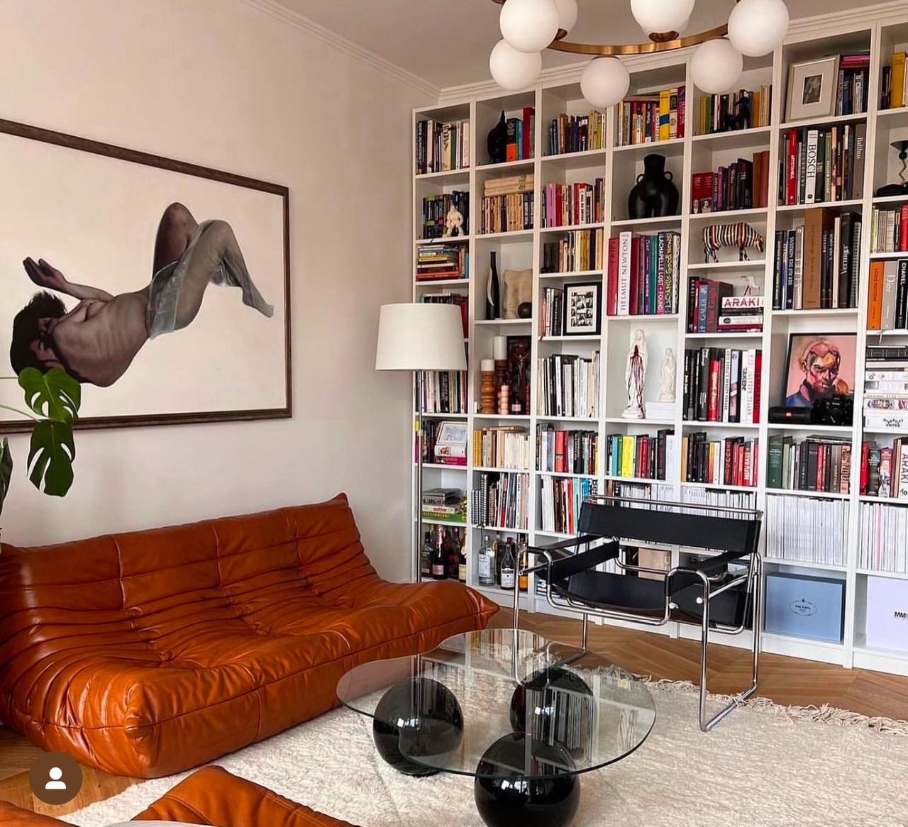 Chaise longue AGE en polycarbonate noir avec assise en cuir intégrée Excellent état - En vente à Astoria, NY