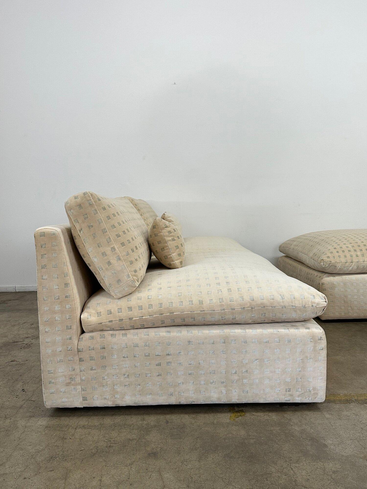 Contemporary Cloud Style Sofa Redone in Checkered Chenille In Good Condition In Los Angeles, CA