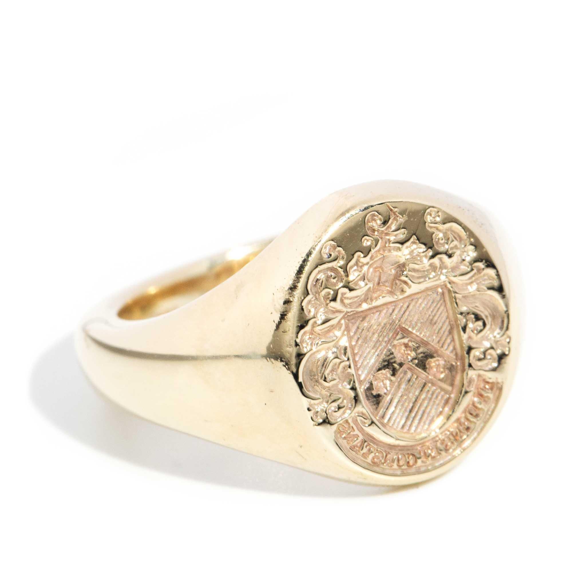 Contemporary Coat of Arms Mens Domed Oval Signet Ring 9 Carat Yellow Gold In Good Condition For Sale In Hamilton, AU