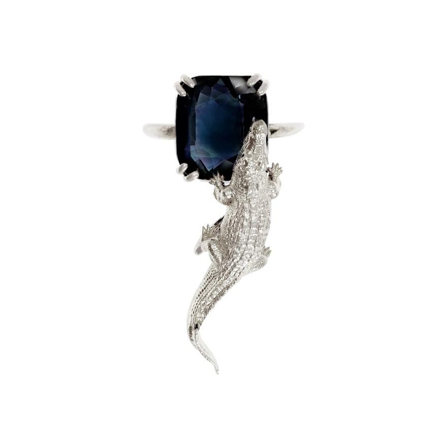 Contemporary Cocktail Eighteen Karat White Gold Ring with Sapphire For Sale