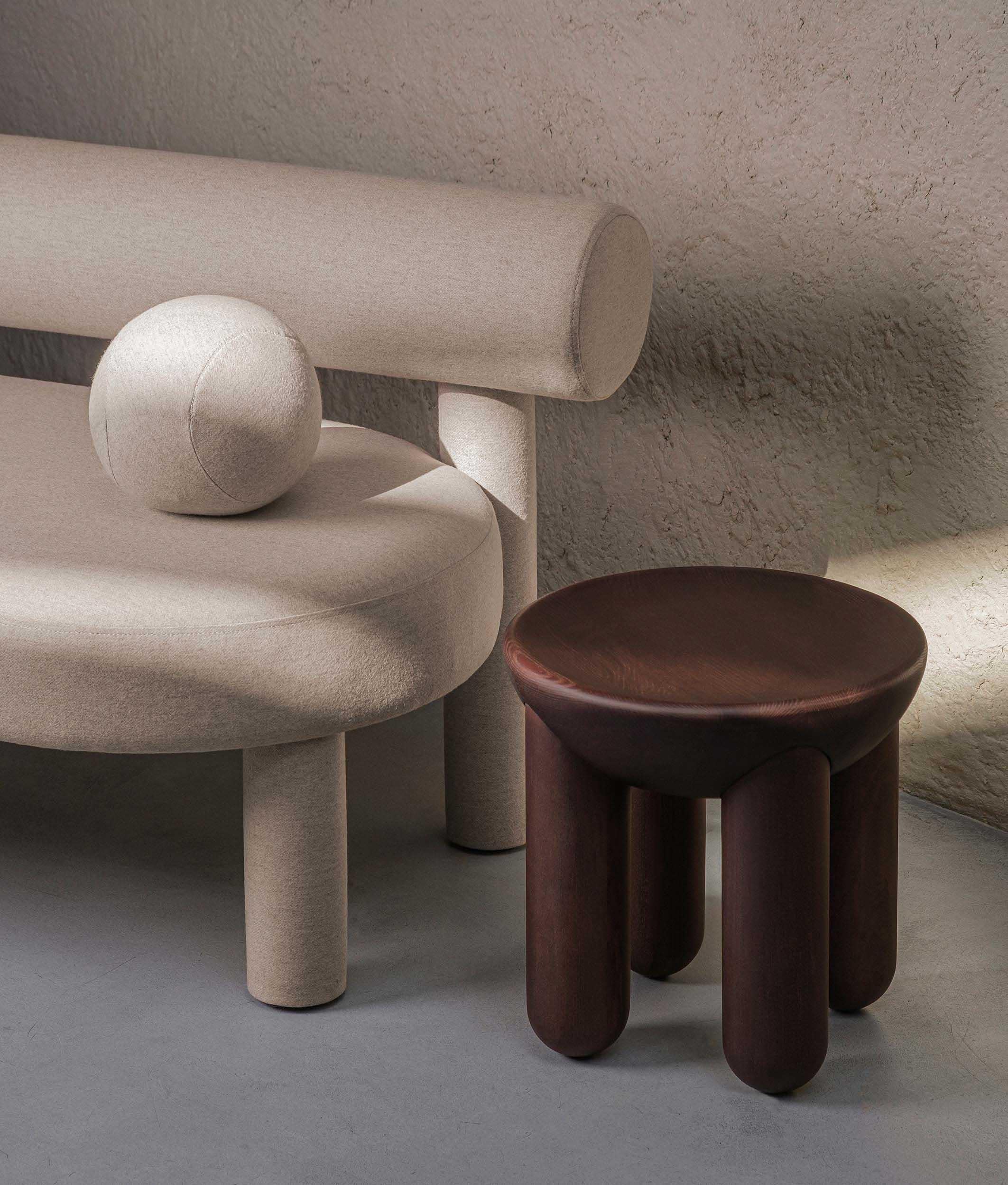 Mesa baja o auxiliar contemporánea 'Freyja 1' by Noom, Nogal Madera en venta