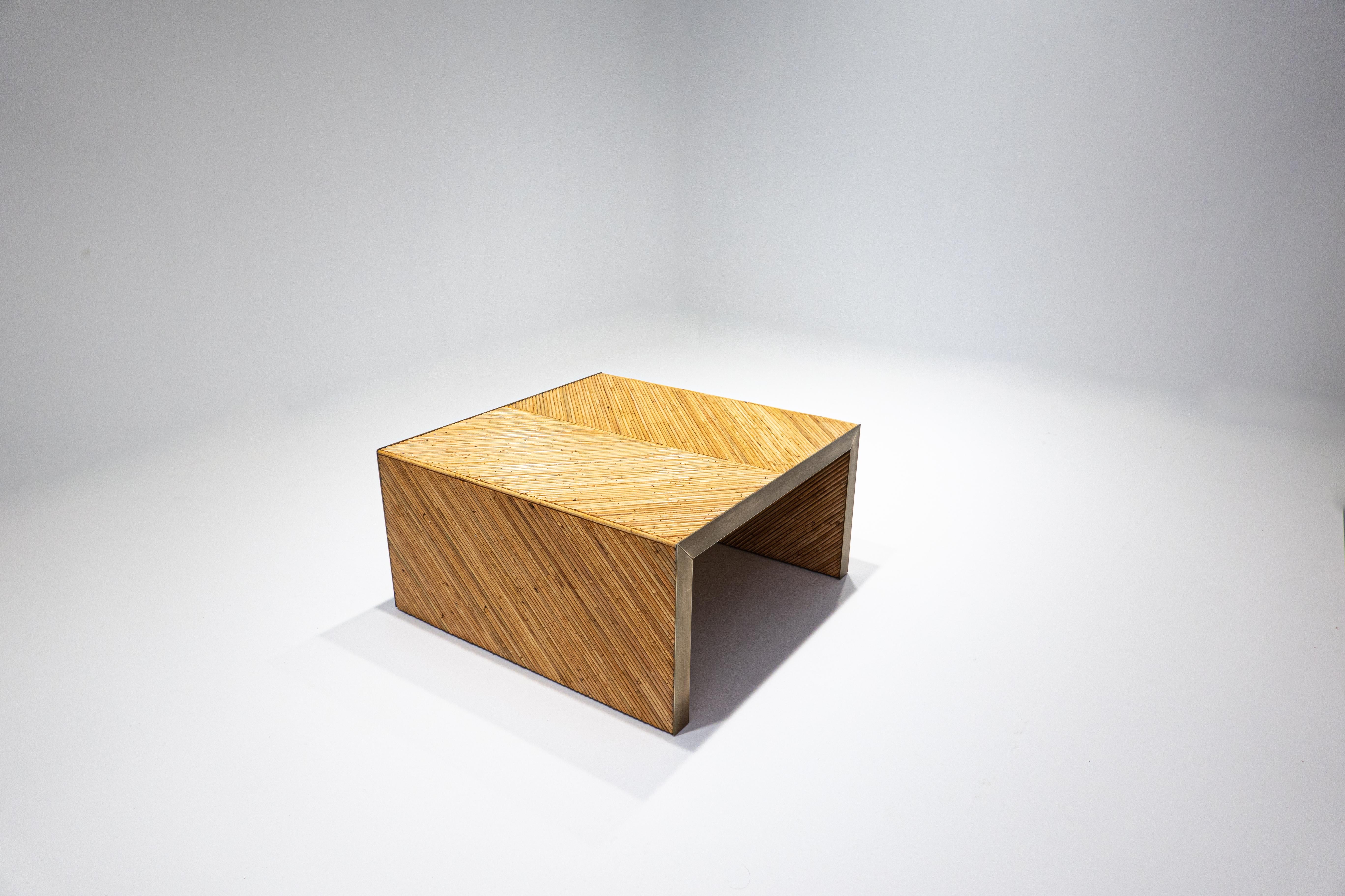 XXIe siècle et contemporain Table basse contemporaine en bambou et laiton, Italie, deux disponibles en vente