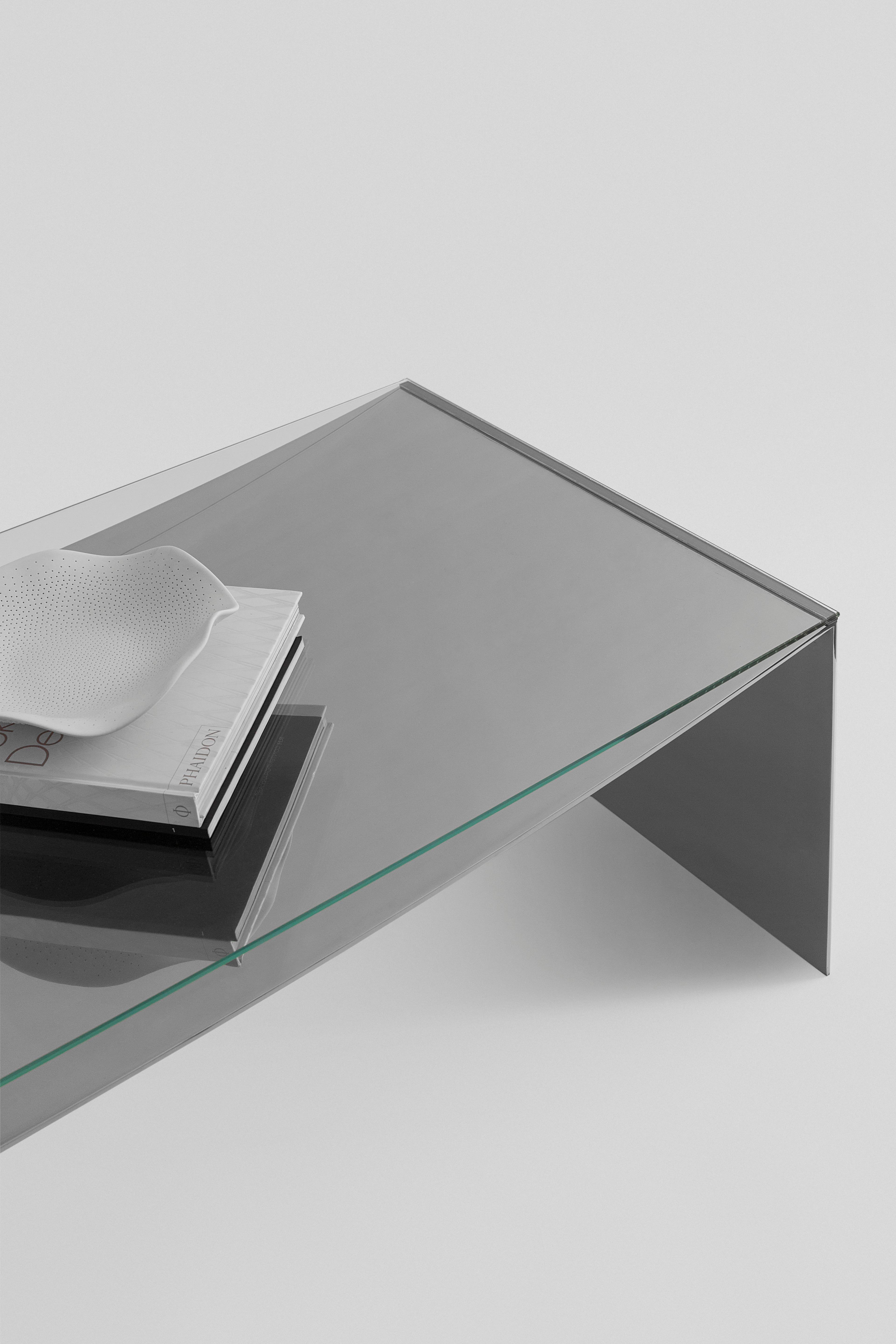 Contemporary Coffee Table in Steel and Glass Top by Arch. Pablo Pérez Palacios For Sale 4