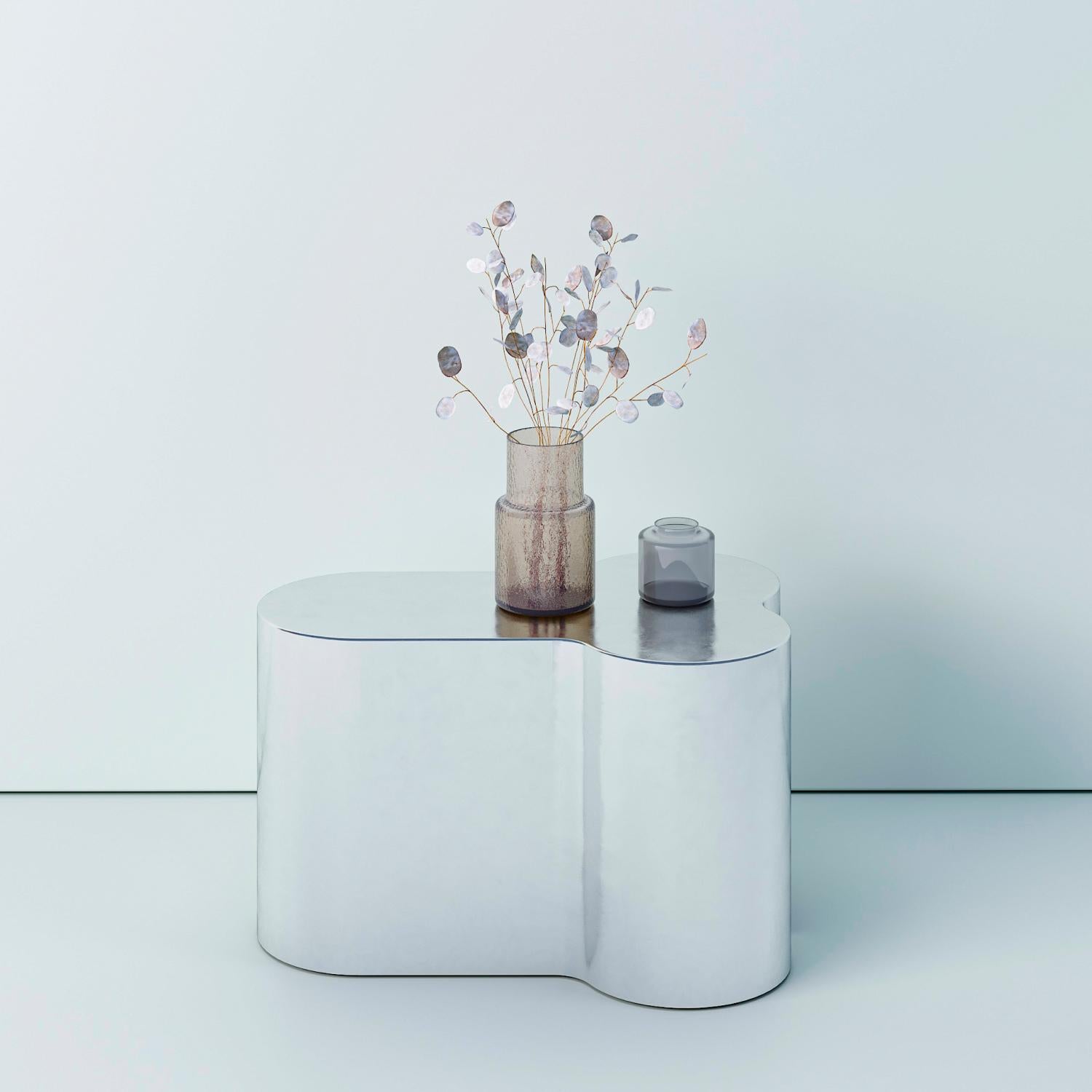 Organique Table basse contemporaine 'Lovedick SST' (Polished) par Oitoproducts en vente