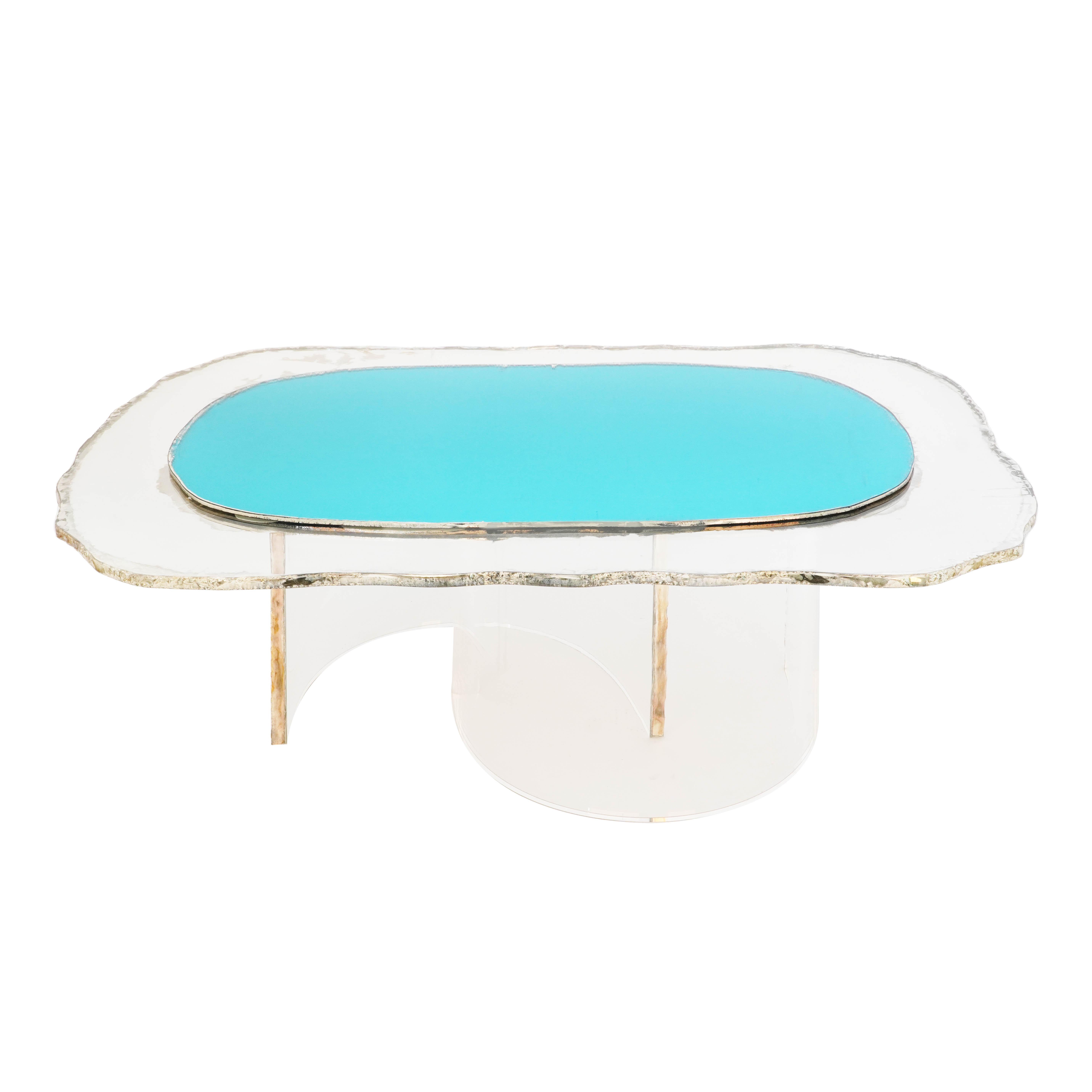 GEM   coffee  - dining  tables

Combining contemporary modern style with details inspired by our glass tradition, Sabrina Landini GEM tables reinterpret our legendary links into head-turning design accents

The table, reminiscent of a gem hugged by