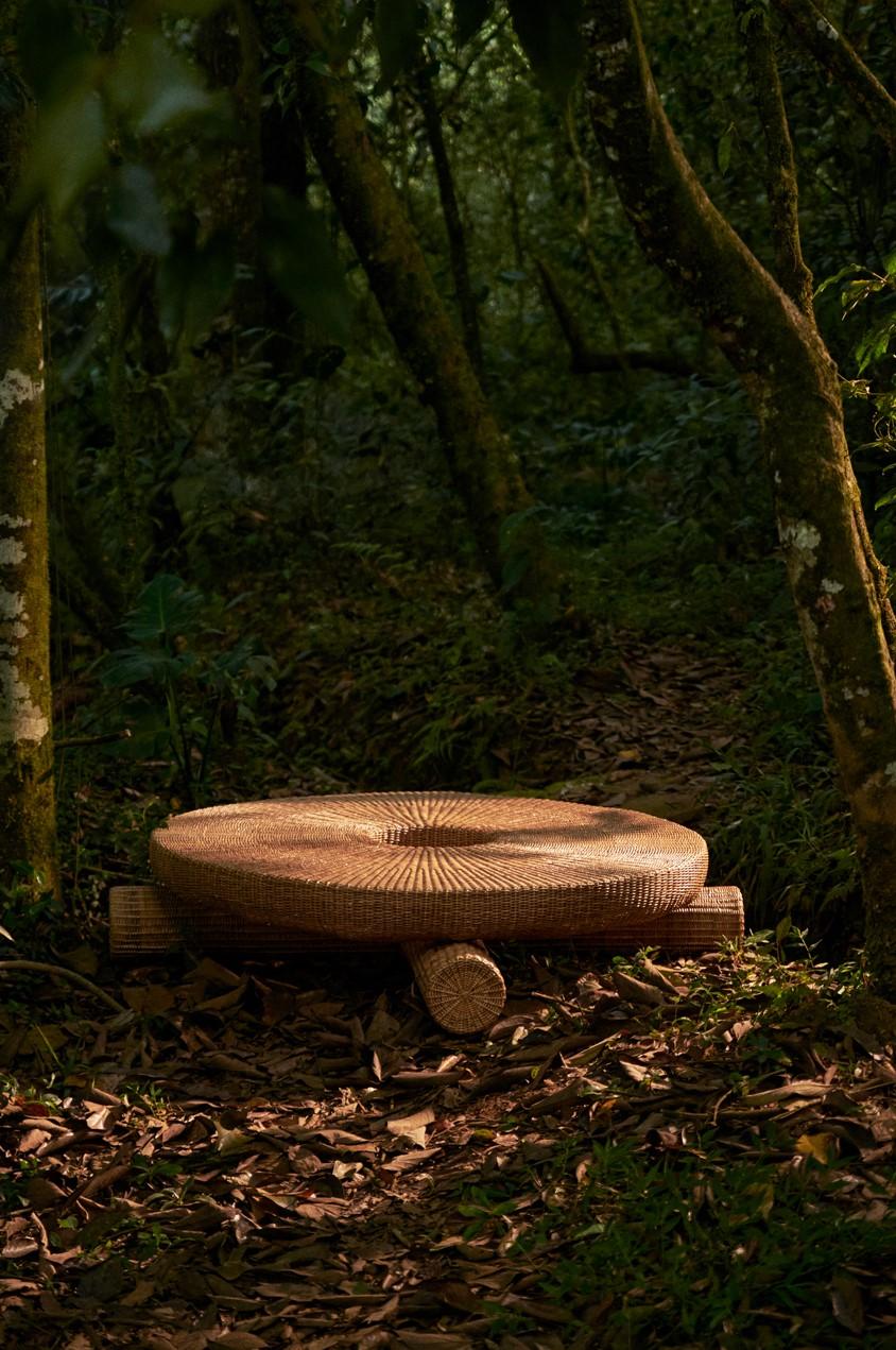 Colombien Table basse Fango, fibre Yaré naturelle et durable  en vente