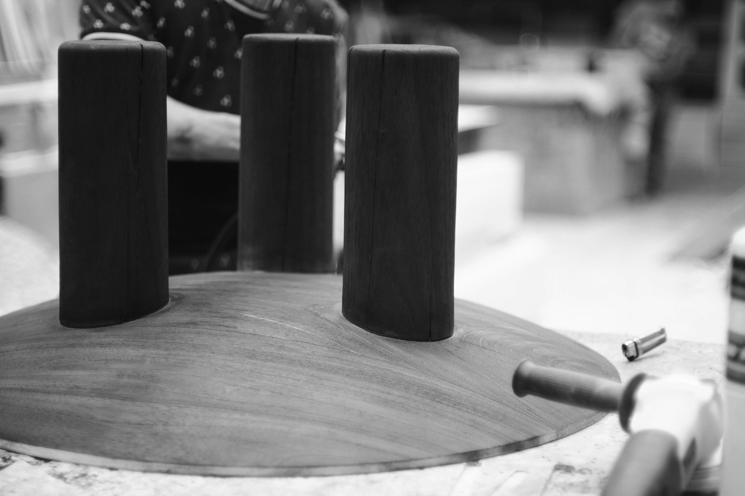 XXIe siècle et contemporain Table basse contemporaine 'Tenza 1' en Wood Wood brûlé par Carmworks, personnalisable en vente