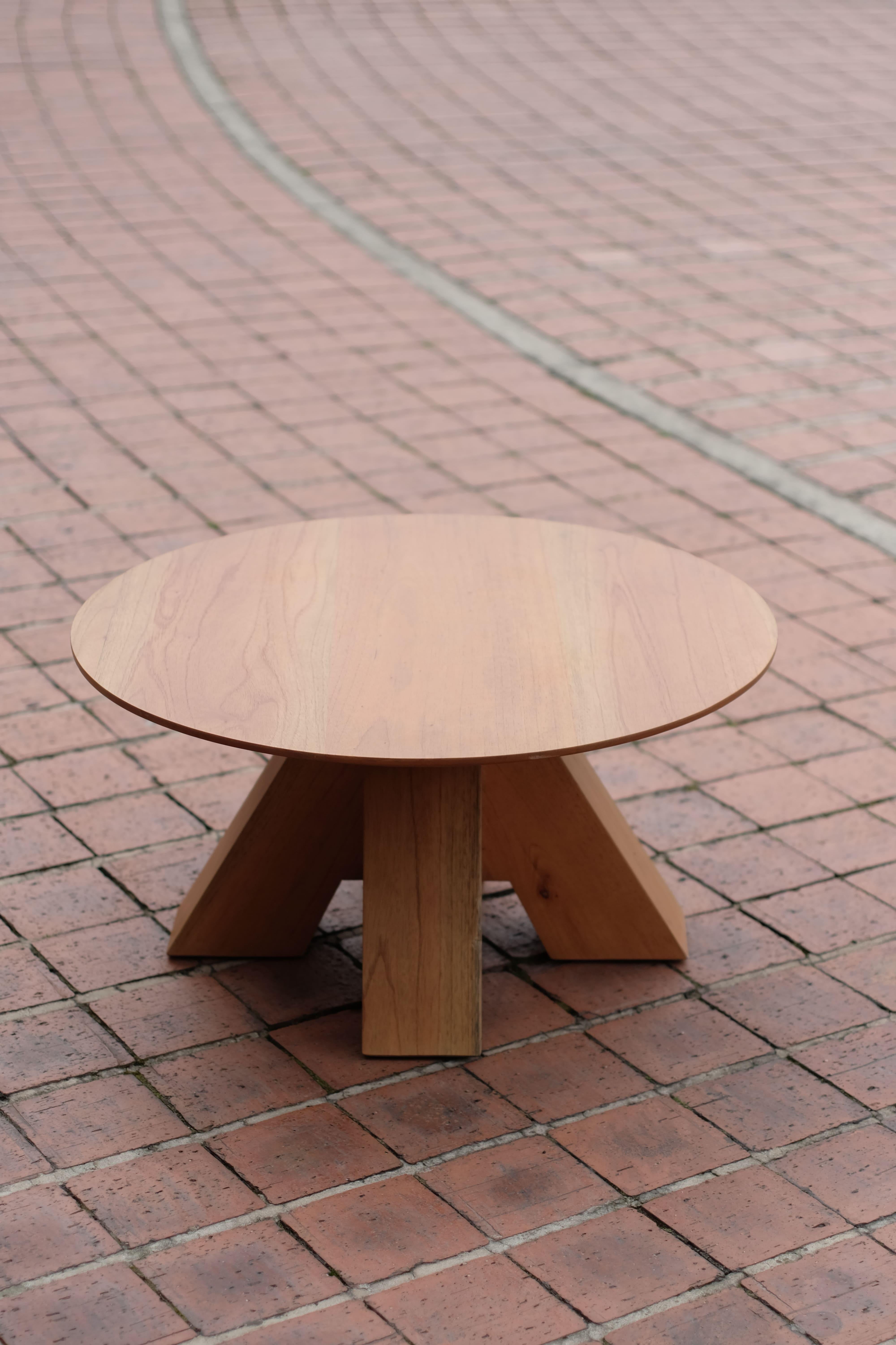 Colombien Table basse contemporaine 'Tenza 2' par Carmworks, personnalisable en vente