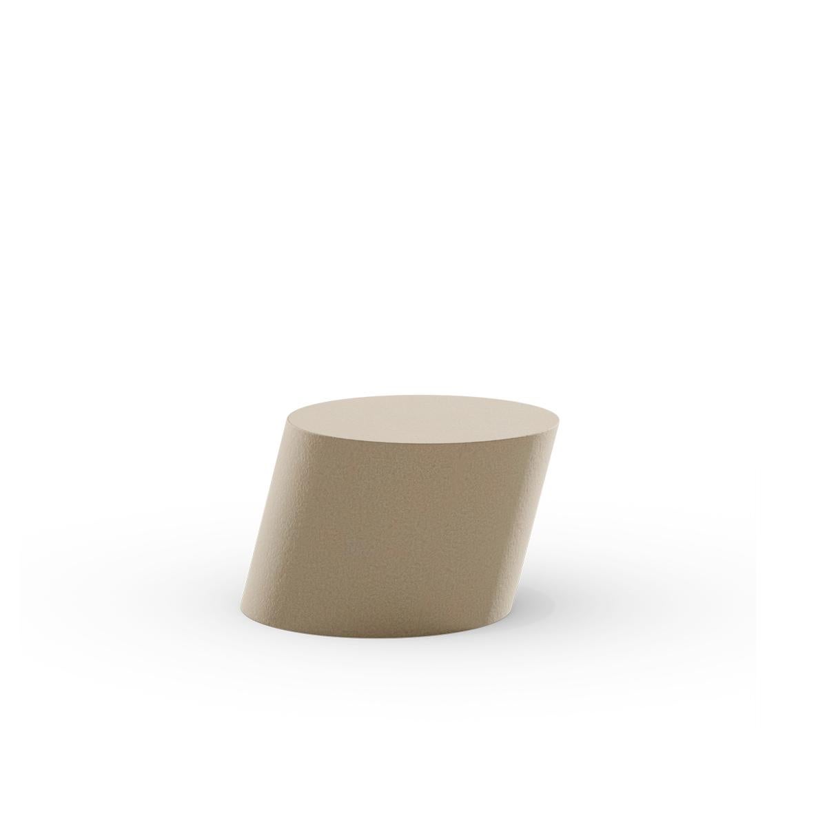 Contemporary Couchtisch 'Tilt' von Norr11, Kreide im Zustand „Neu“ im Angebot in Paris, IDF