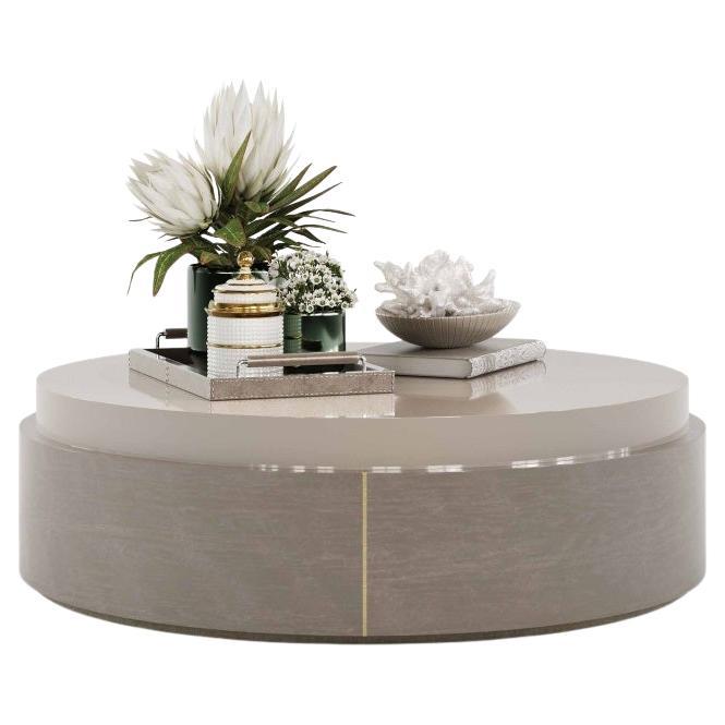 Contemporary Couchtisch mit lackierter Platte und Holzsockel