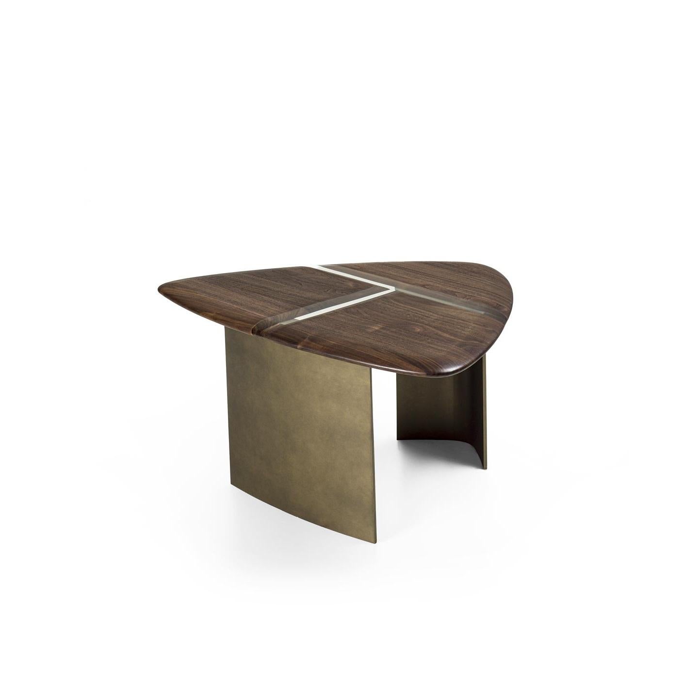 Contemporary Coffee Table with Solid Wood Top and Brushed Aged Bronze Feet In New Condition For Sale In NEW YORK, NY