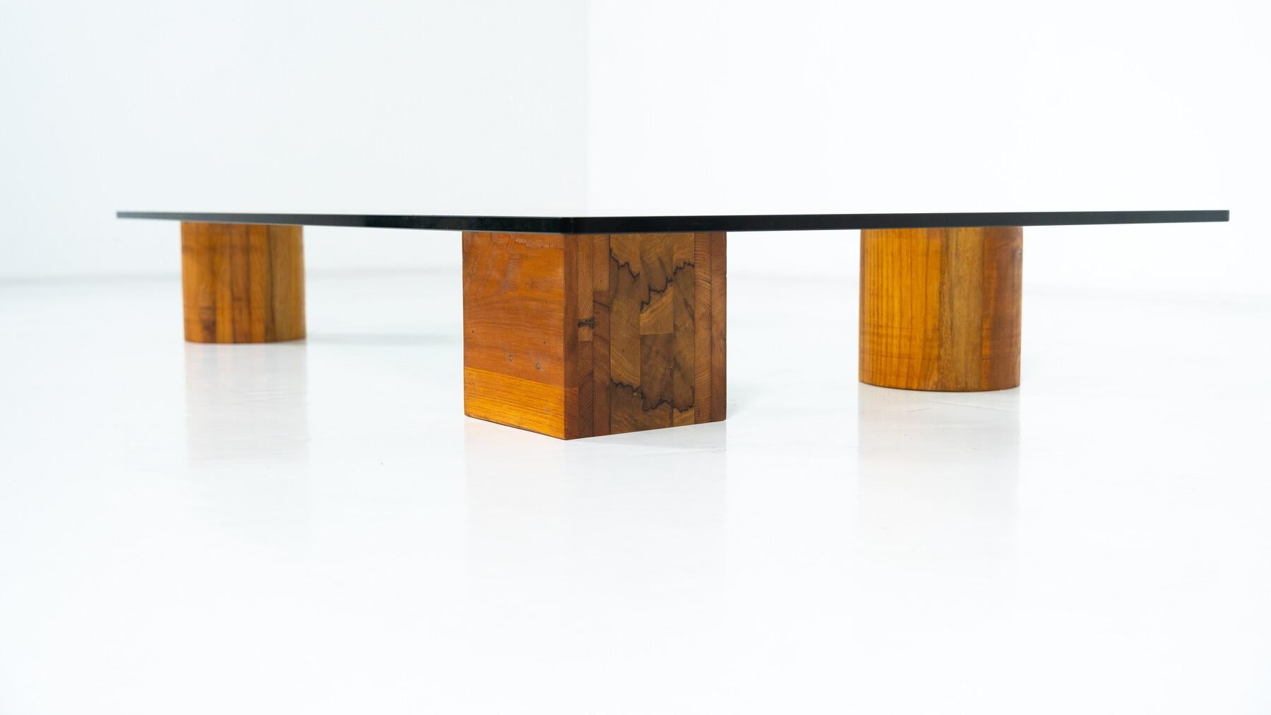 Contemporary Coffee Table, Wood and Glass, Italy In New Condition For Sale In Brussels, BE