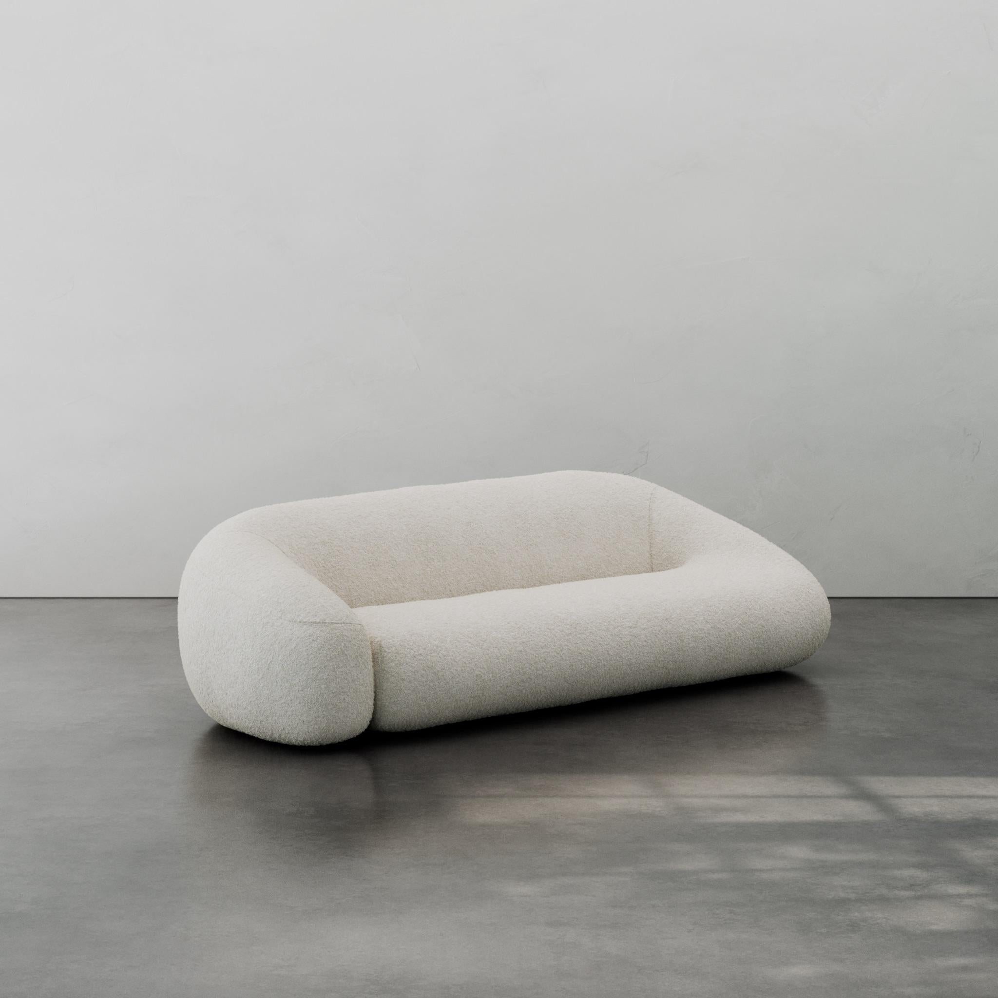 Contemporary Colar 2-Sitzer Sofa mit weicher Form (Handgefertigt) im Angebot