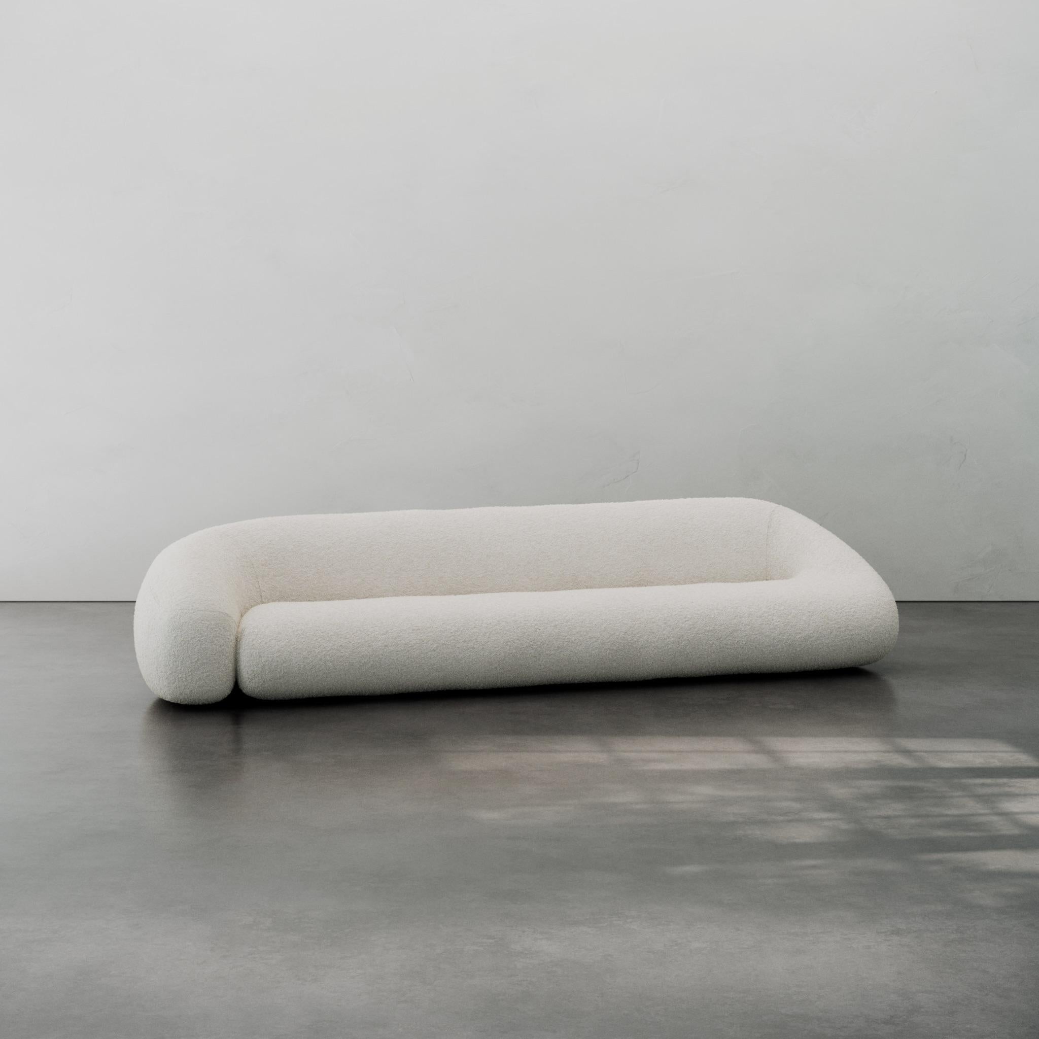 Objects with Narratives is founded by three complementary Belgian individuals: Nik and Robbe Vandewyngaerde & Oskar Eryatmaz based in Geneva, Brussels & Bruges. The brothers Vandewyngaerde are engineers and academically taught architects with