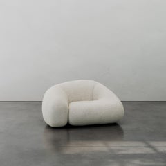 Contemporary Colar armchair with soft shape