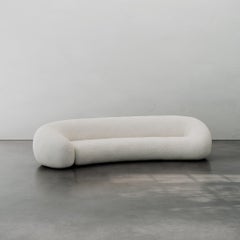 Contemporary Colar geschwungenes 3-Sitzer-Sofa mit weicher Form
