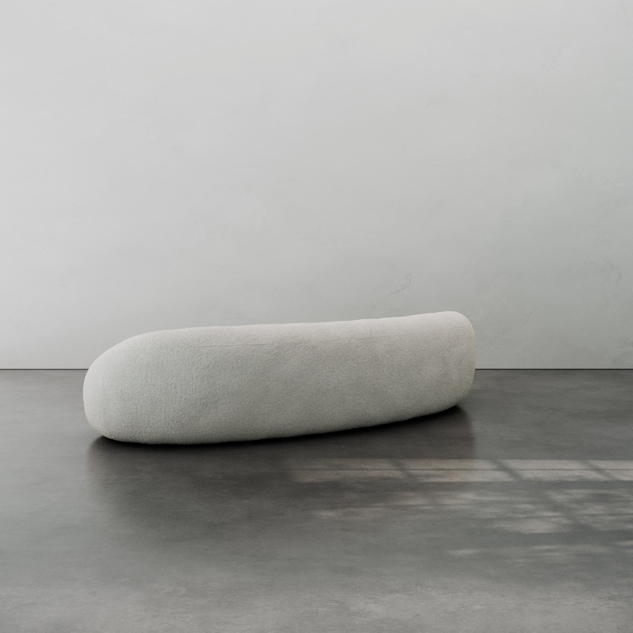 XXIe siècle et contemporain Canapé 3 places incurvé Contemporary Colar aux formes douces en vente