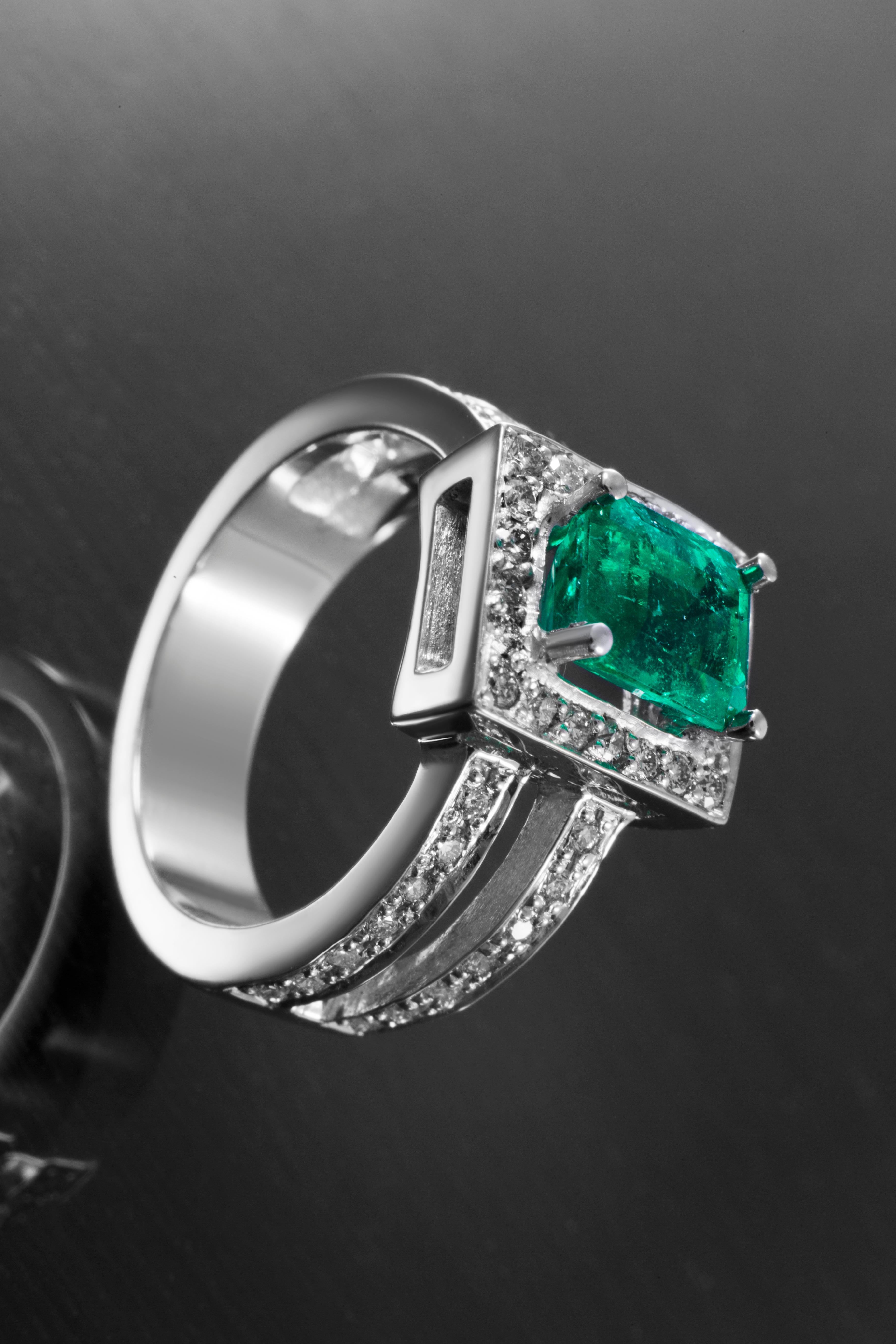 Emerald Cut Contemporary Colombian Emerald and Diamond Ring For Sale