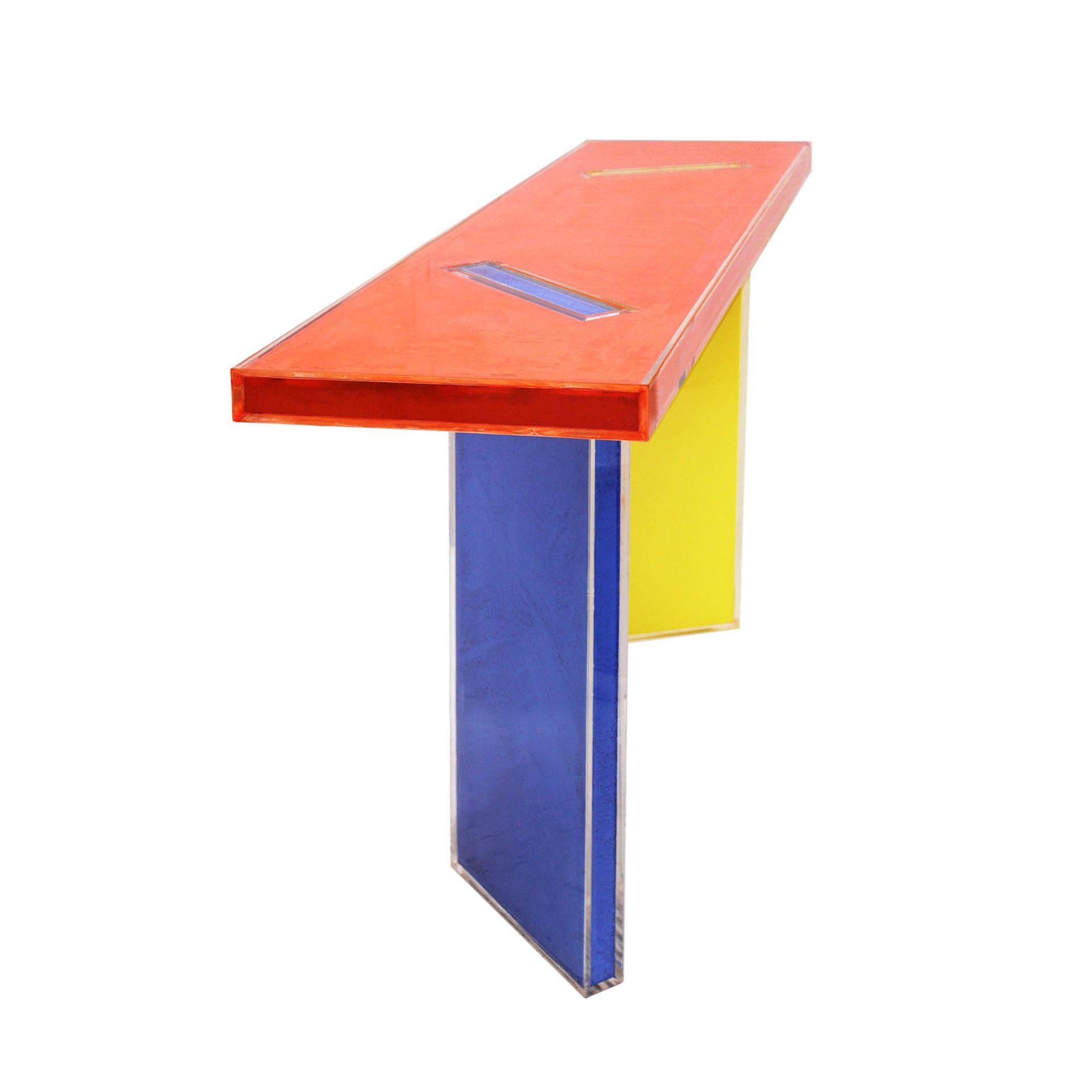 XXIe siècle et contemporain Console contemporaine orange, jaune et bleue en plexiglas conçue par La Studio en vente