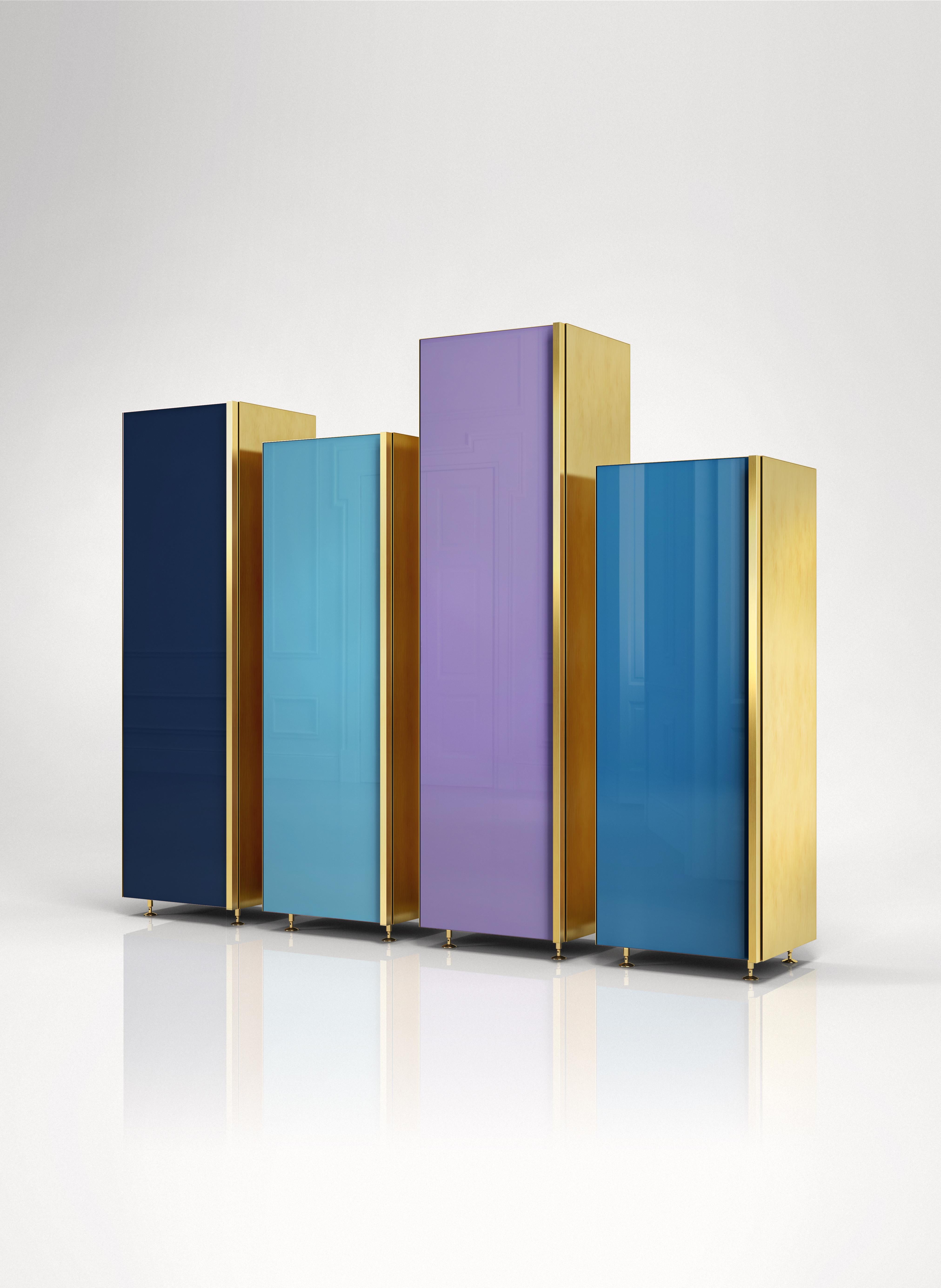 Contemporary Column Set of Four Brass Glass Cupboards Storage Unit Blue In New Condition For Sale In Milan, IT