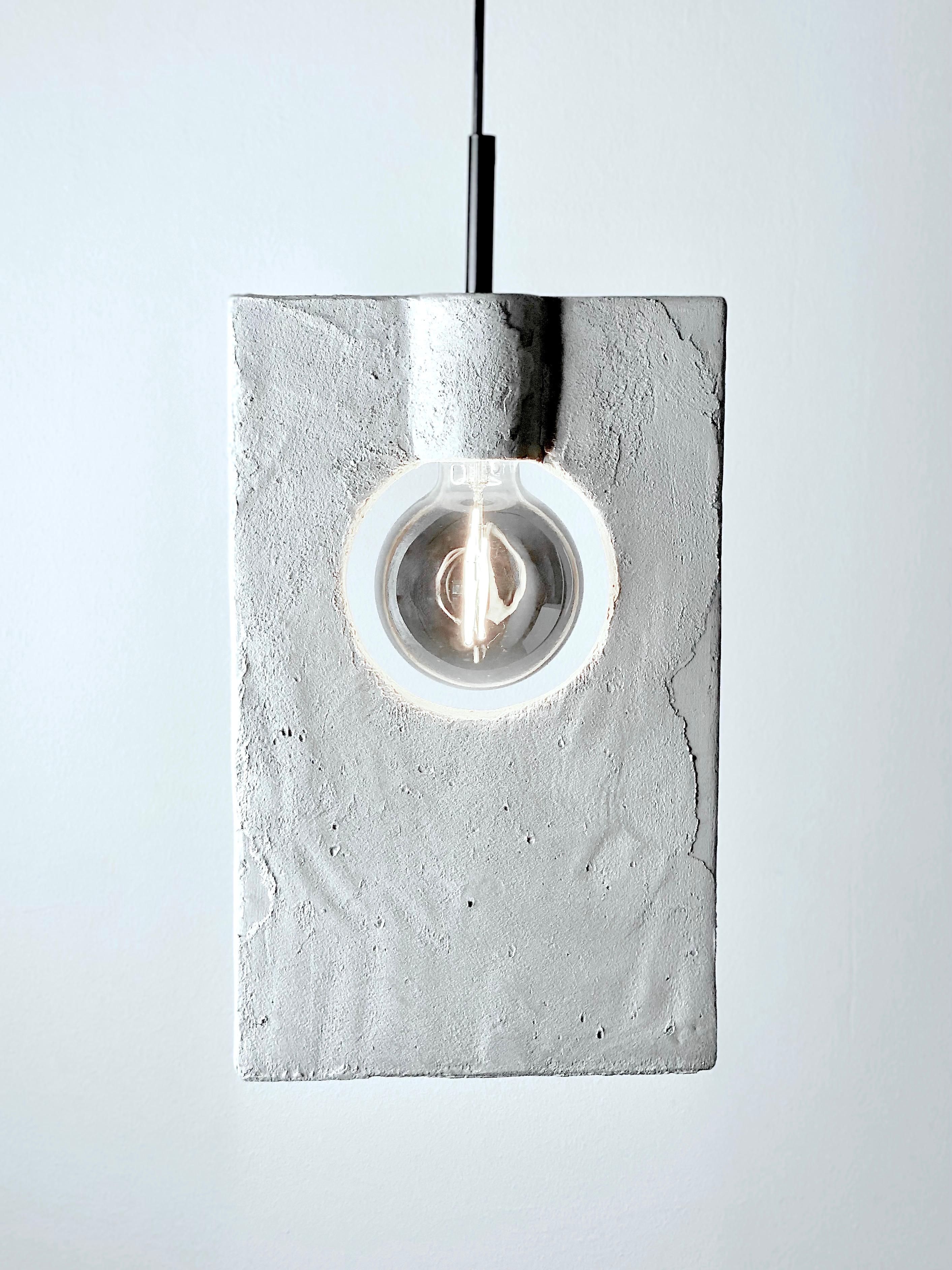 Lampada a sospensione concreta e contemporanea in gres, design minimalista, SMOKE in vendita 2