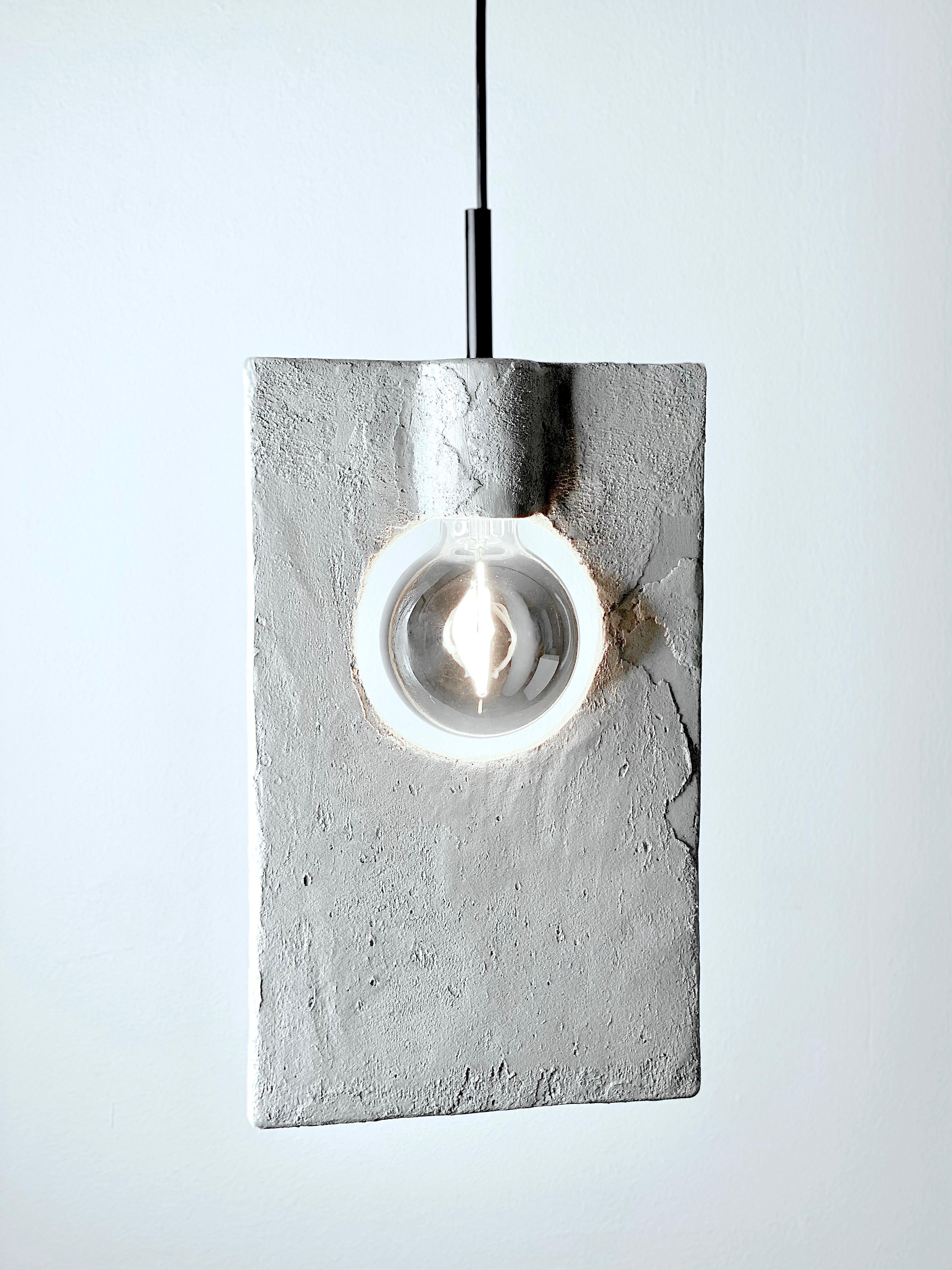 Lampada a sospensione concreta e contemporanea in gres, design minimalista, SMOKE in vendita 3