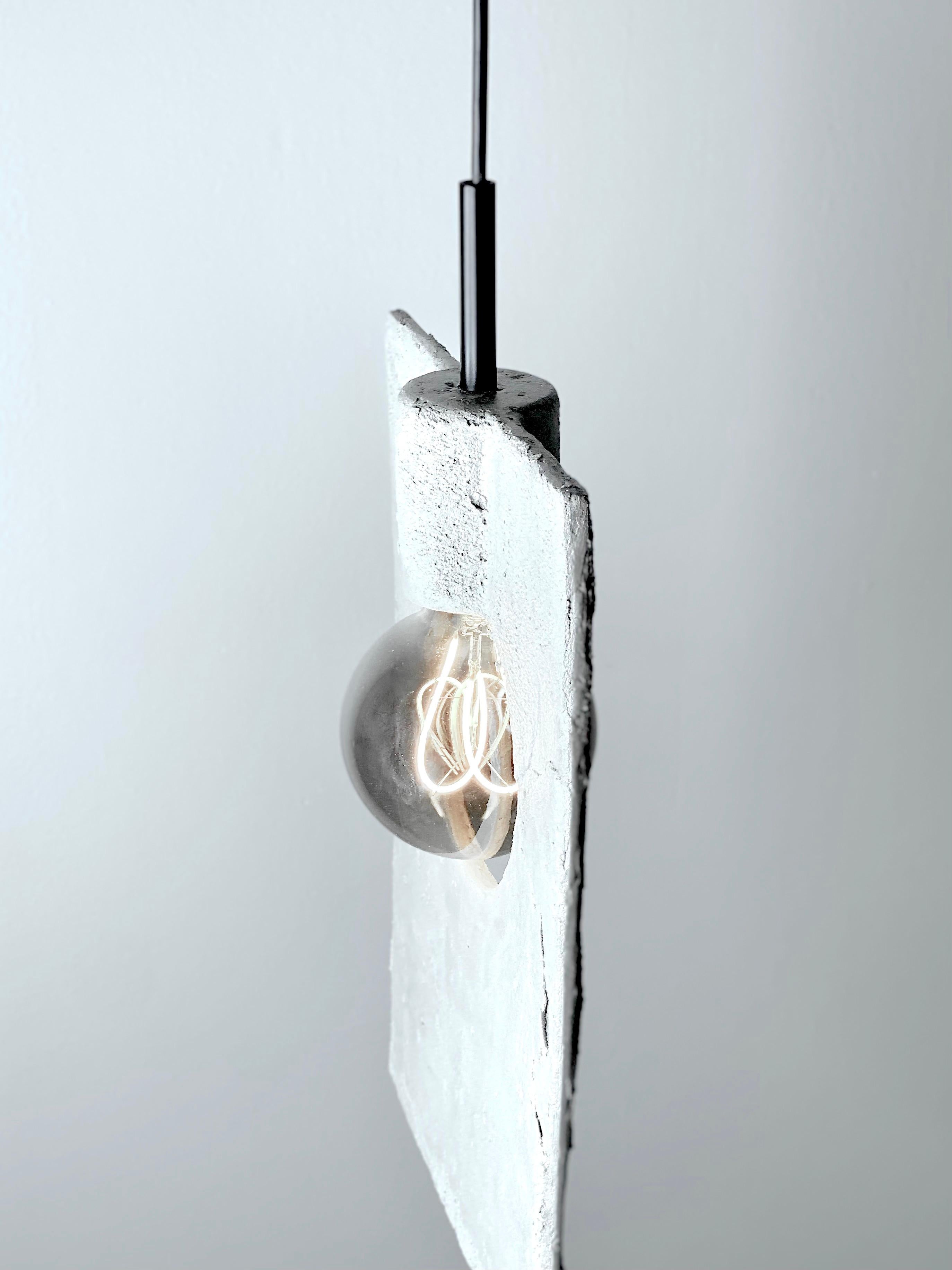 Lampada a sospensione concreta e contemporanea in gres, design minimalista, SMOKE in vendita 5