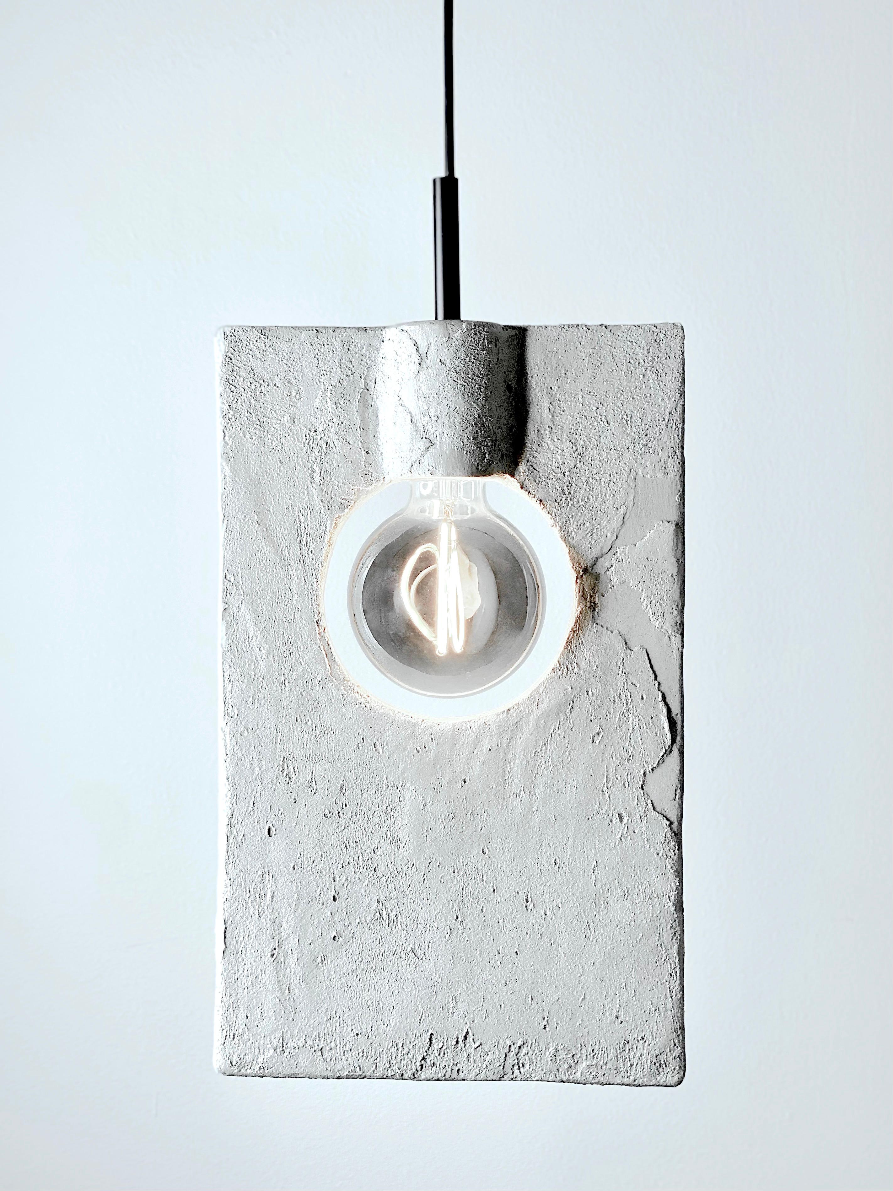 Minimalismo Lampada a sospensione concreta e contemporanea in gres, design minimalista, SMOKE in vendita