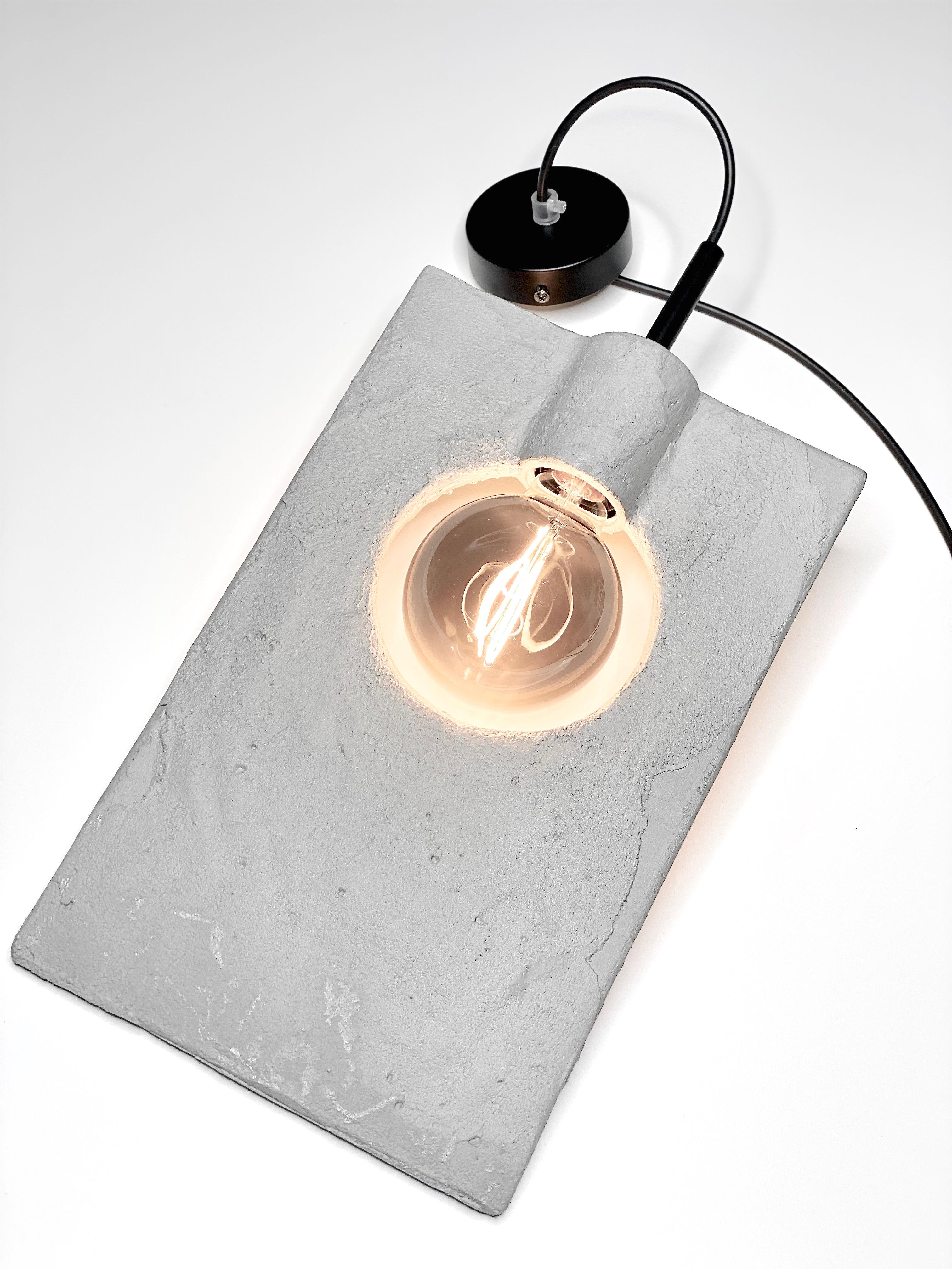 Calco Lampada a sospensione concreta e contemporanea in gres, design minimalista, SMOKE in vendita