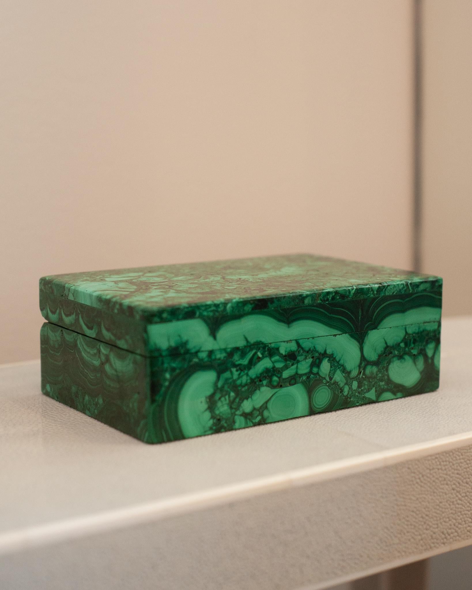 Contemporary Congo Malachite Box with Hinged Lid In New Condition In Toronto, ON