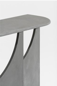 Console contemporaine papillon par Hannes Peer en ciment:: finition en résine faite à la main