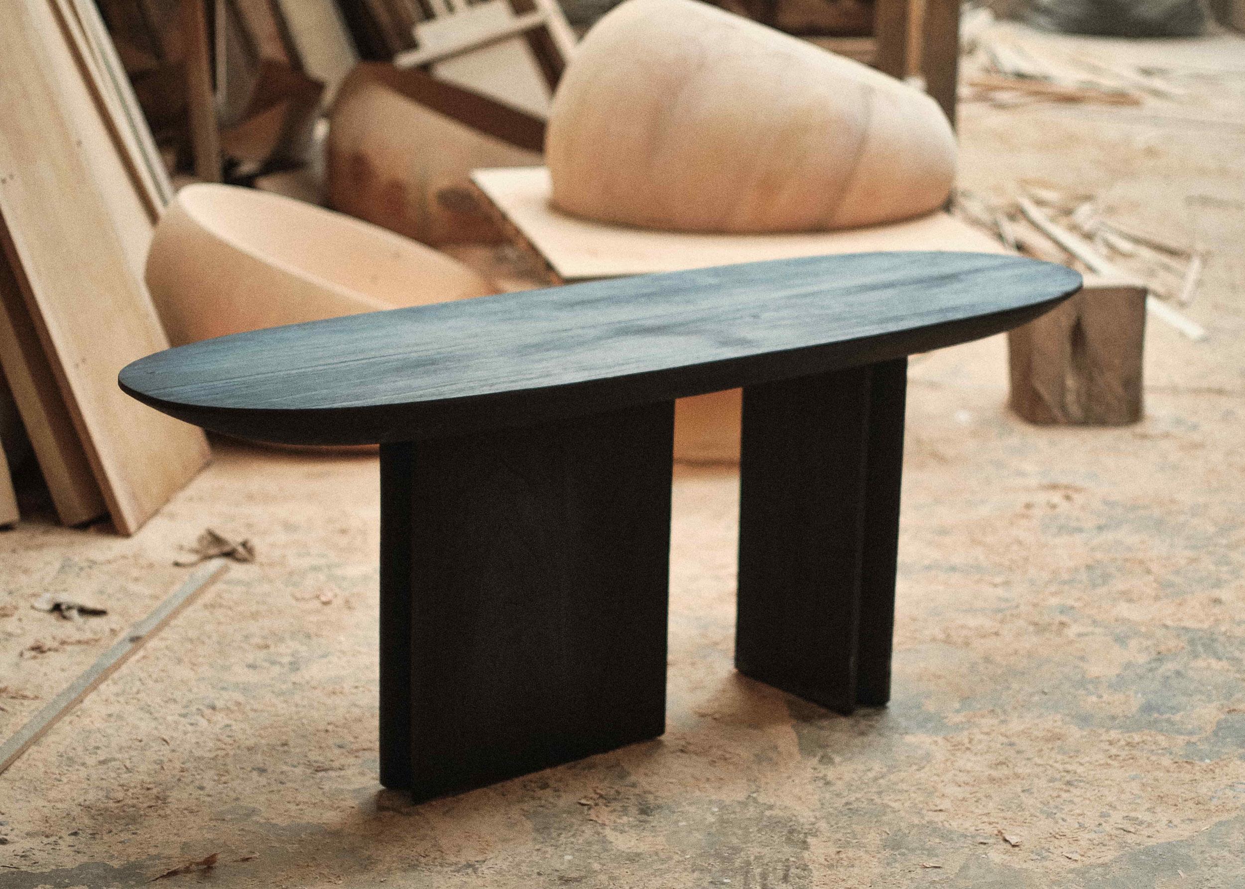 Tavolo da console contemporaneo 'Barca' in Wood Wood bruciato di Carm Works, personalizzabile in vendita 5