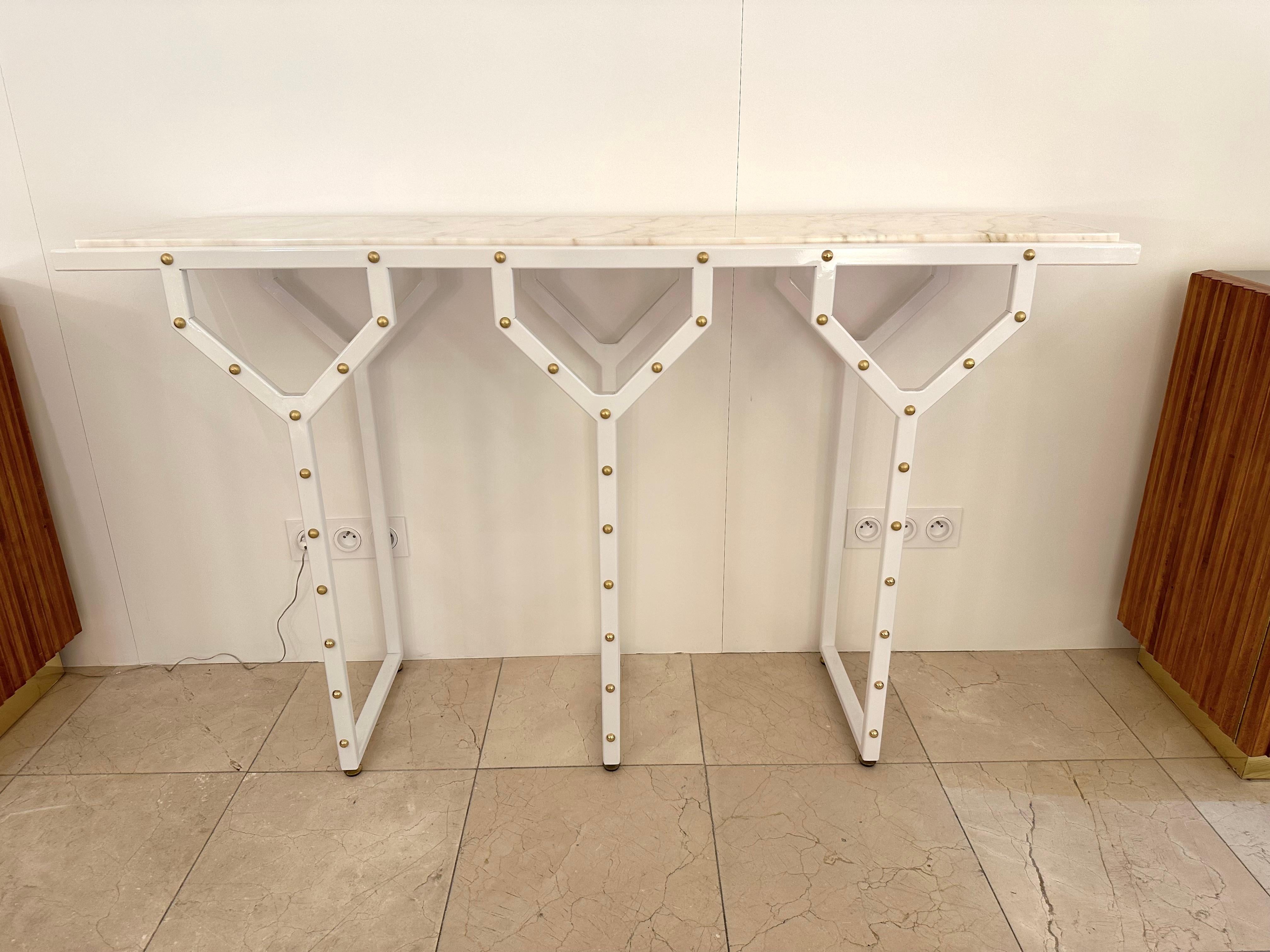 Contemporary Console Table Y White Lacquered Metal Brass and Marble. Italy In New Condition For Sale In SAINT-OUEN, FR