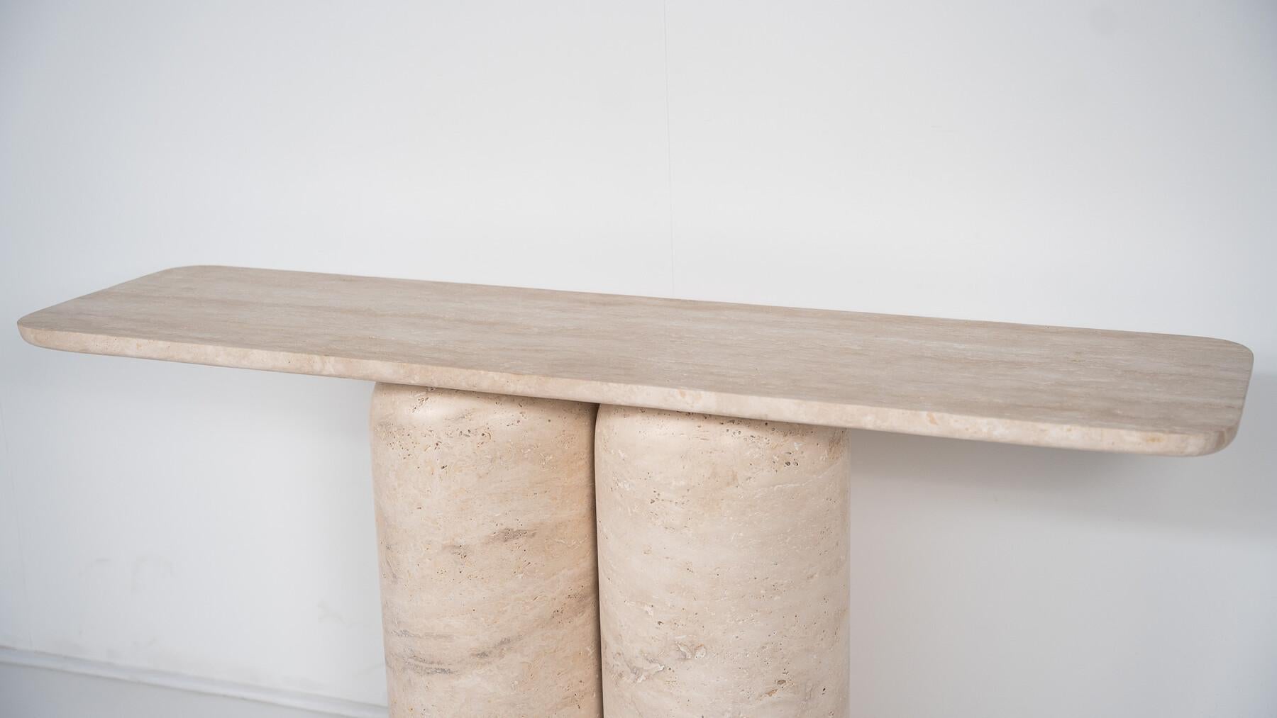 Italiano Console contemporanea, Travertino, Italia. in vendita