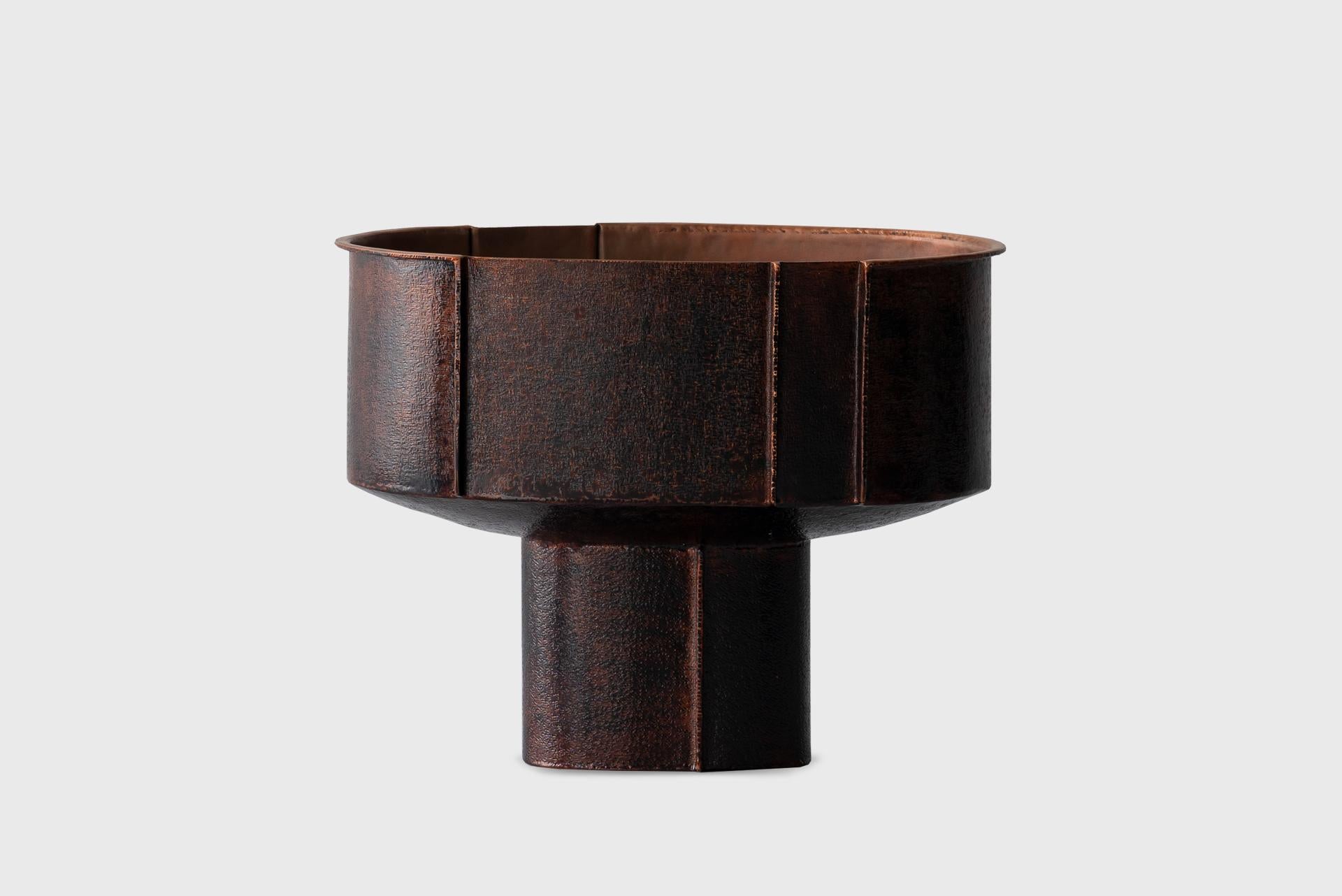 Jarrón Contemporáneo de Cobre 1, Laca Natural Oscura Texturizada, Seung Hyun Lee, Corea en venta 2