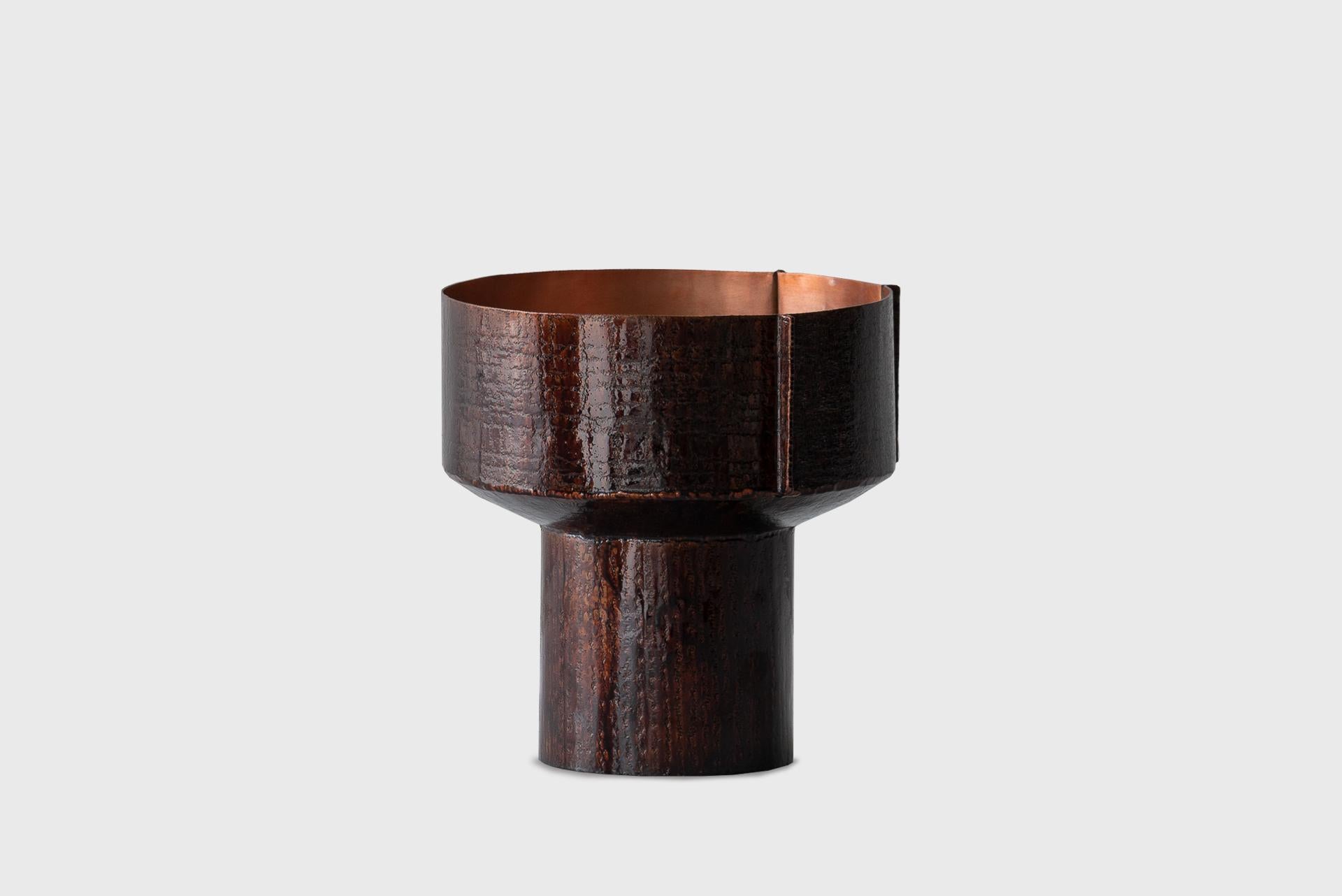 Contemporary Copper Vase 3, Textured Natural Dark Lacquer, Seung Hyun Lee, Korea For Sale 1