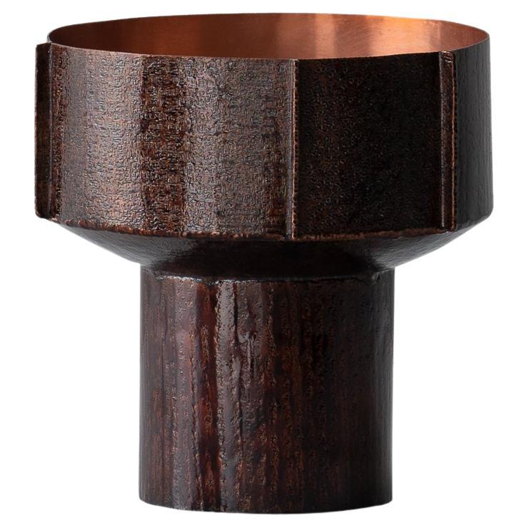Vase contemporain en cuivre 3, laque naturelle foncée texturée, Seung Hyun Lee, Corée